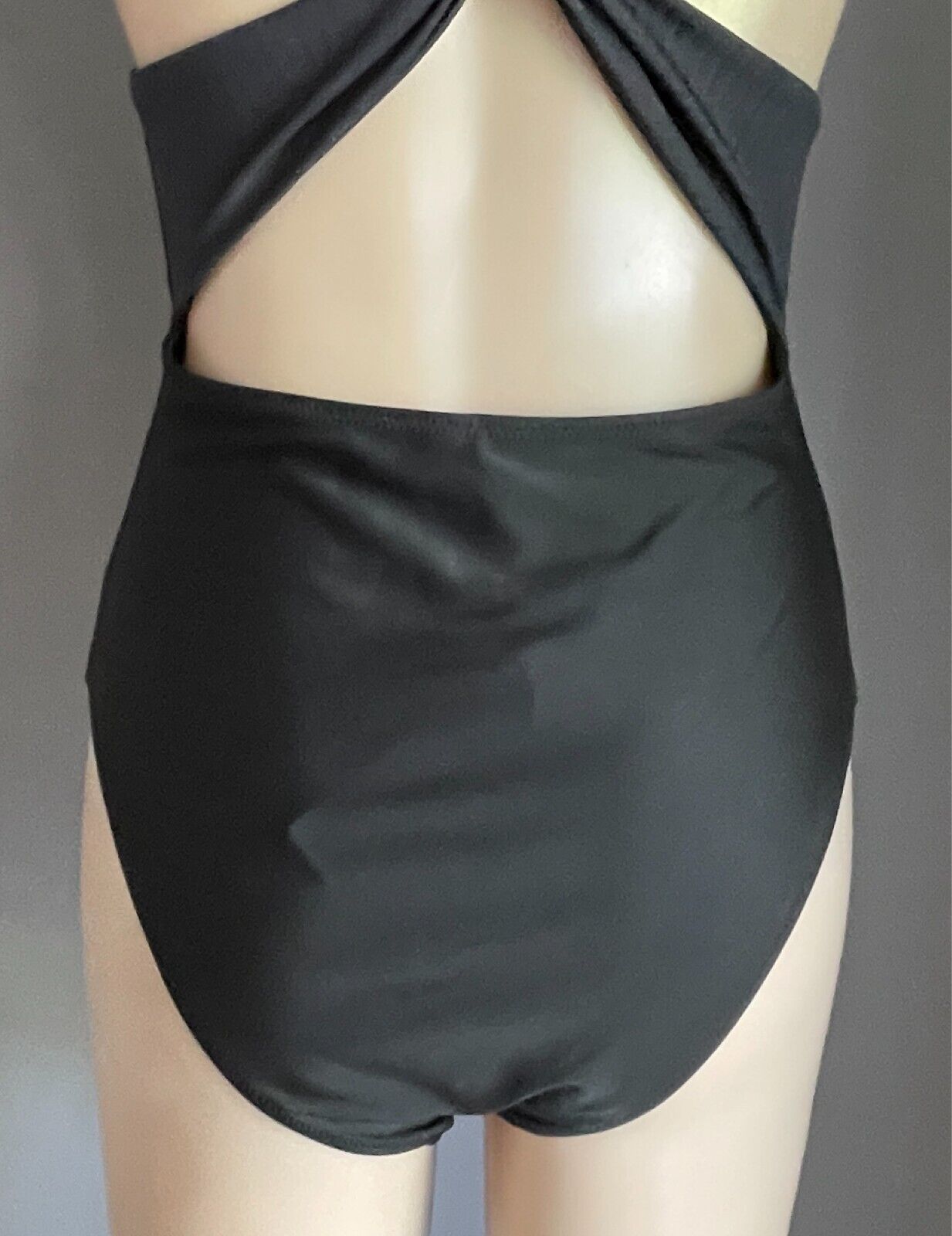 CUPSHE Black V-Neck One Piece Swimsuit Size L Twisted Back Contrast Rib Fabric