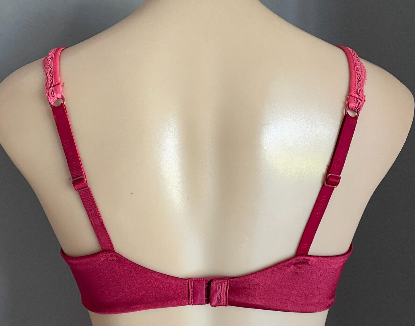 BERLEI Barely There Contour T Shirt Bra Burgundy Underwire Lace Trim Size 12 D