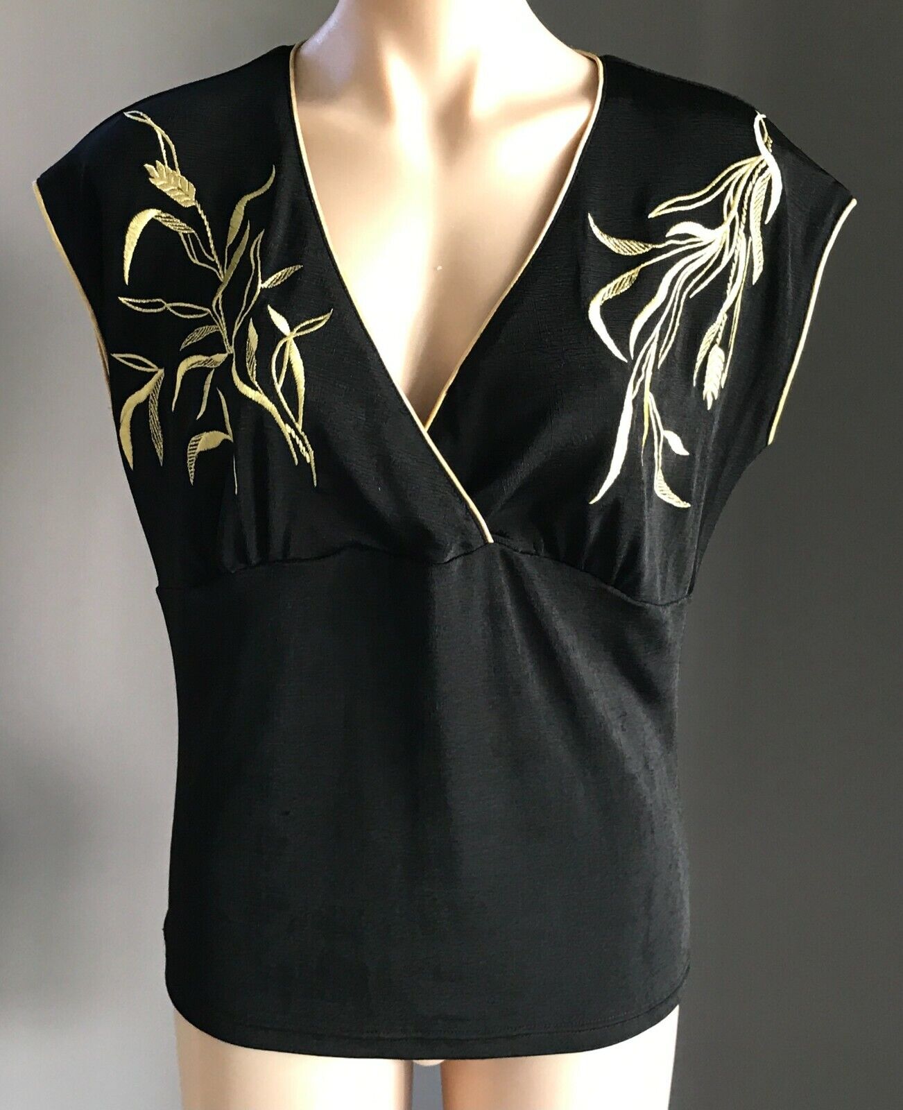 TOGETHER Top Black & Gold Floral Embroidered Stretch Extended Sleeve Size 12 90s