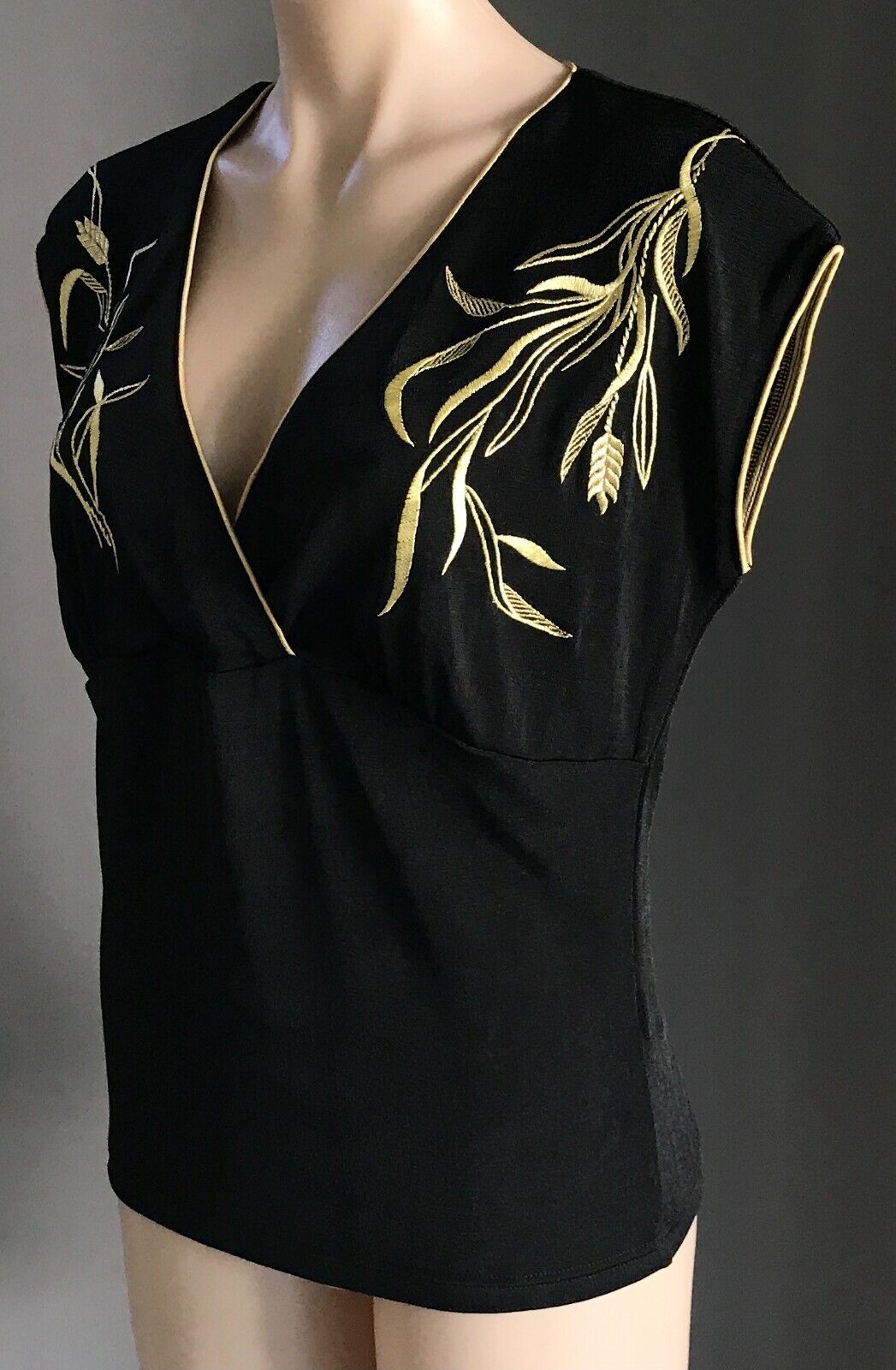 TOGETHER Top Black & Gold Floral Embroidered Stretch Extended Sleeve Size 12 90s