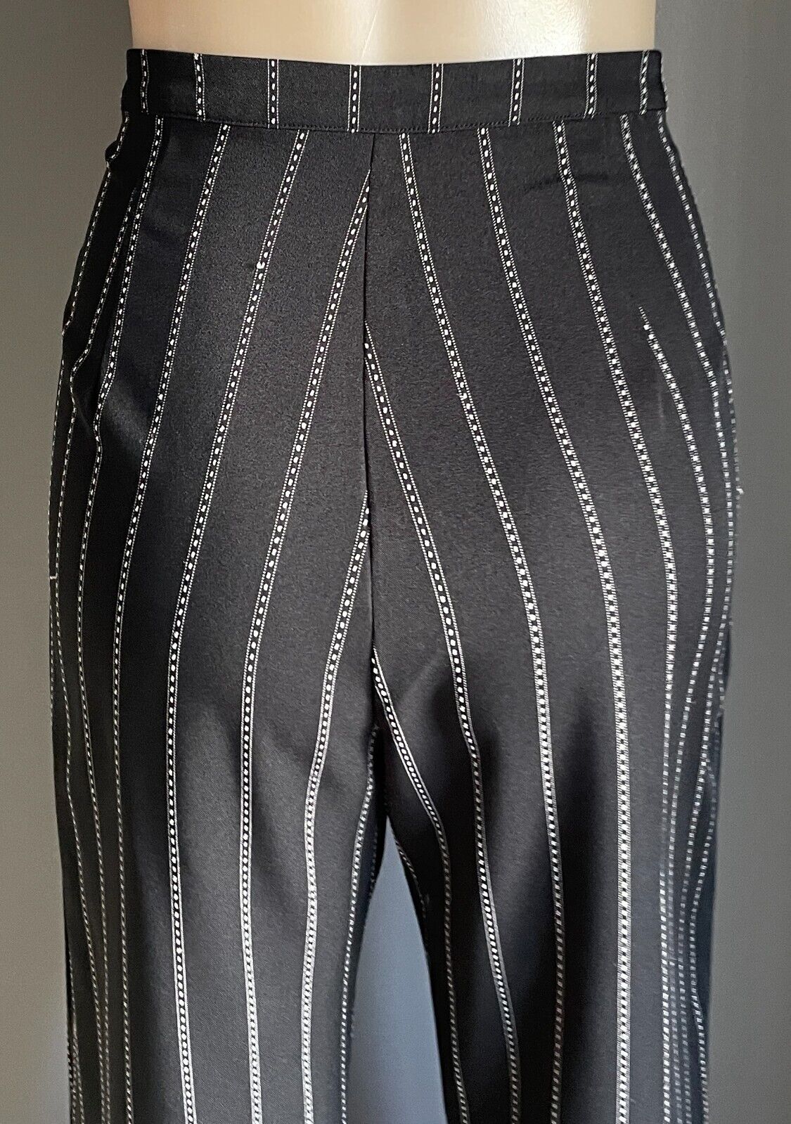 ATMOS & HERE "Senorita" Pants Black White Fabric Flare Leg Notched Hem Sz 14 New