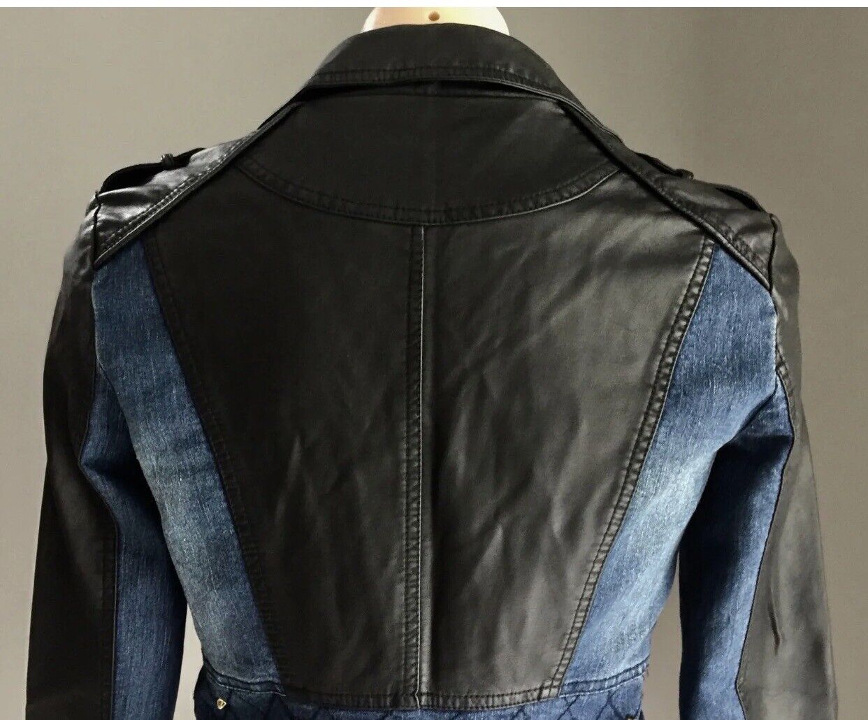 BLOCKOUT Denim Jacket Blue & Black Pleather Moto Style w Gold Studs Size 8 10