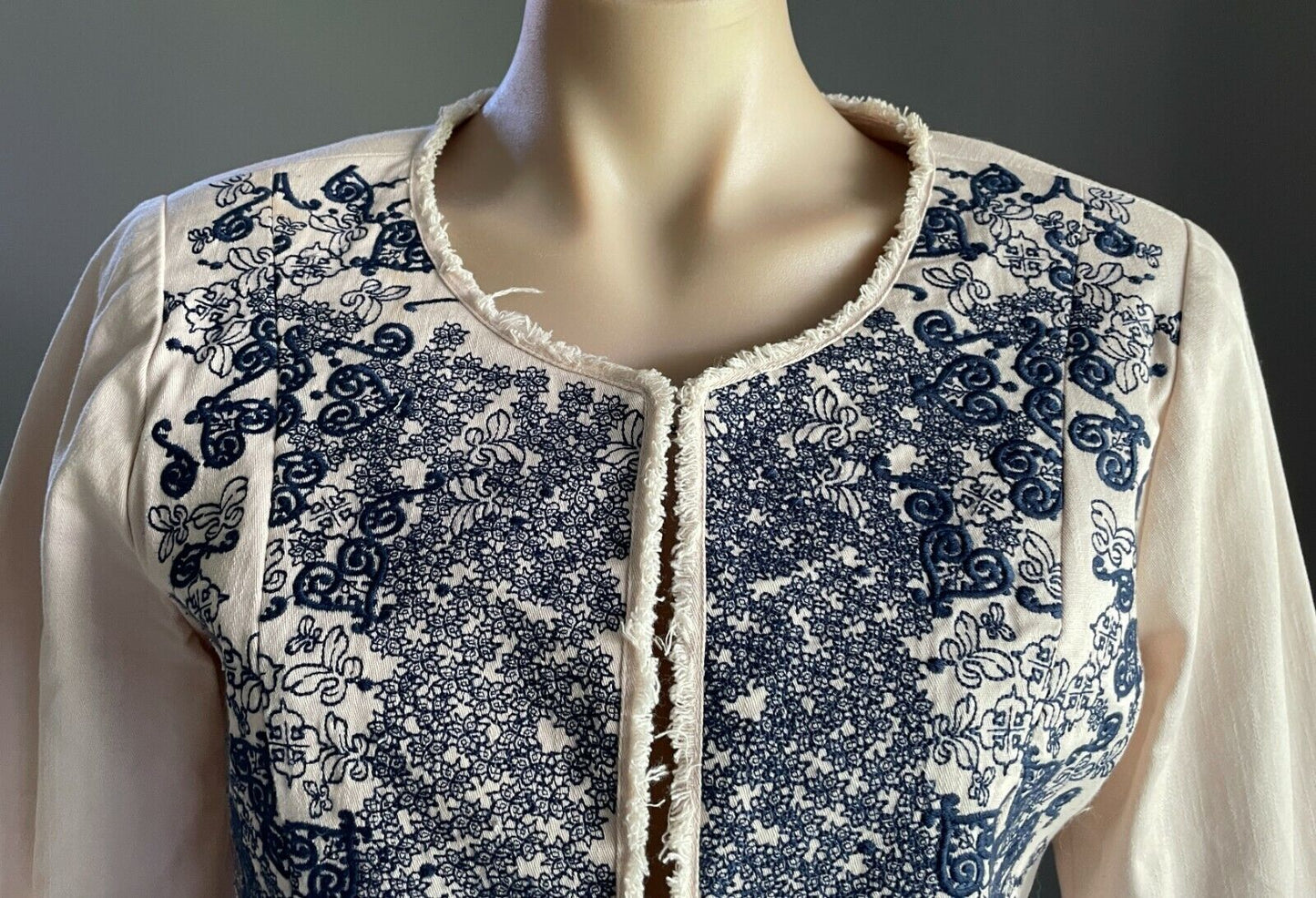 LOOBIE'S STORY Raw Edge Jacket Beige 3/4 Sleeve w Navy Embroidered Trim Size 10
