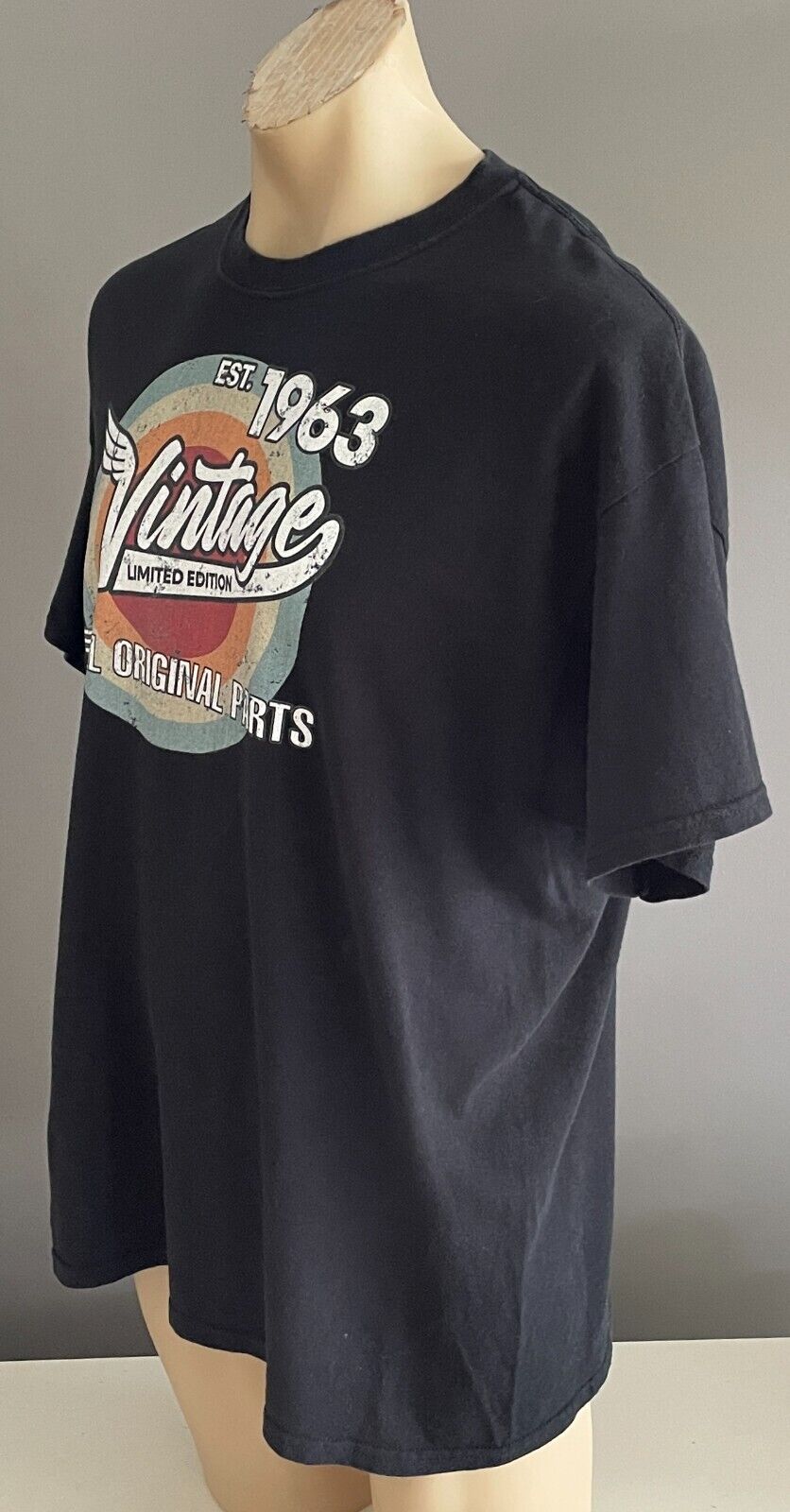 1963 Birthday Year T-Shirt Novelty Black GILDAN Distressed Size XL Chest 122cm