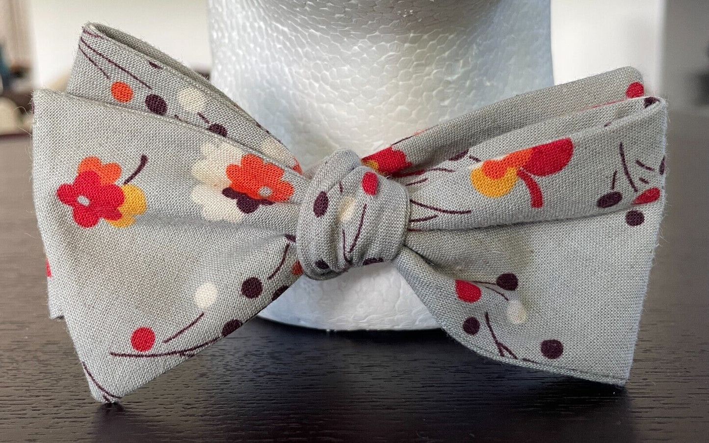 DRESSED FOR SUNDAY Light Khaki/Grey Floral Print Pre-tied Adjustable Bow Tie