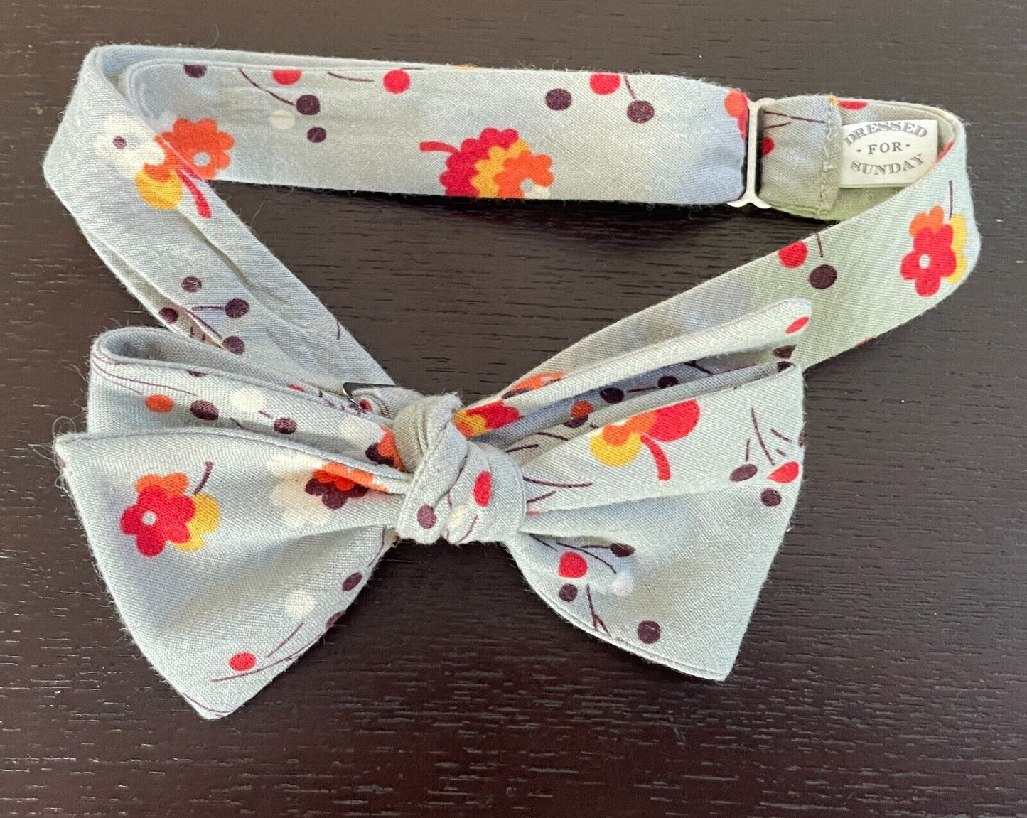 DRESSED FOR SUNDAY Light Khaki/Grey Floral Print Pre-tied Adjustable Bow Tie