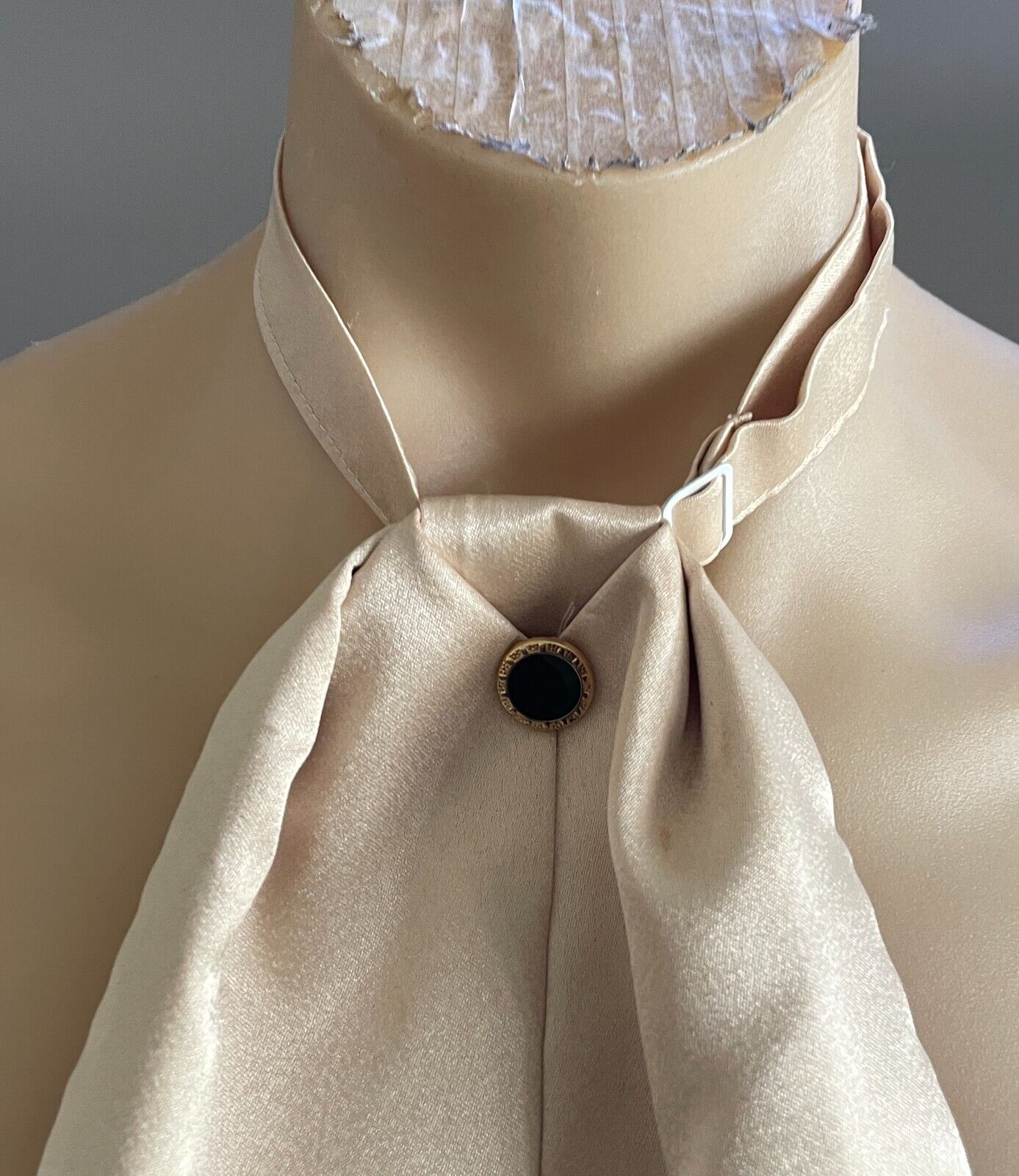 Vintage Mens Pre-Tied Necktie Cravat Soft Gold Puff Adjustable Clasp Closure