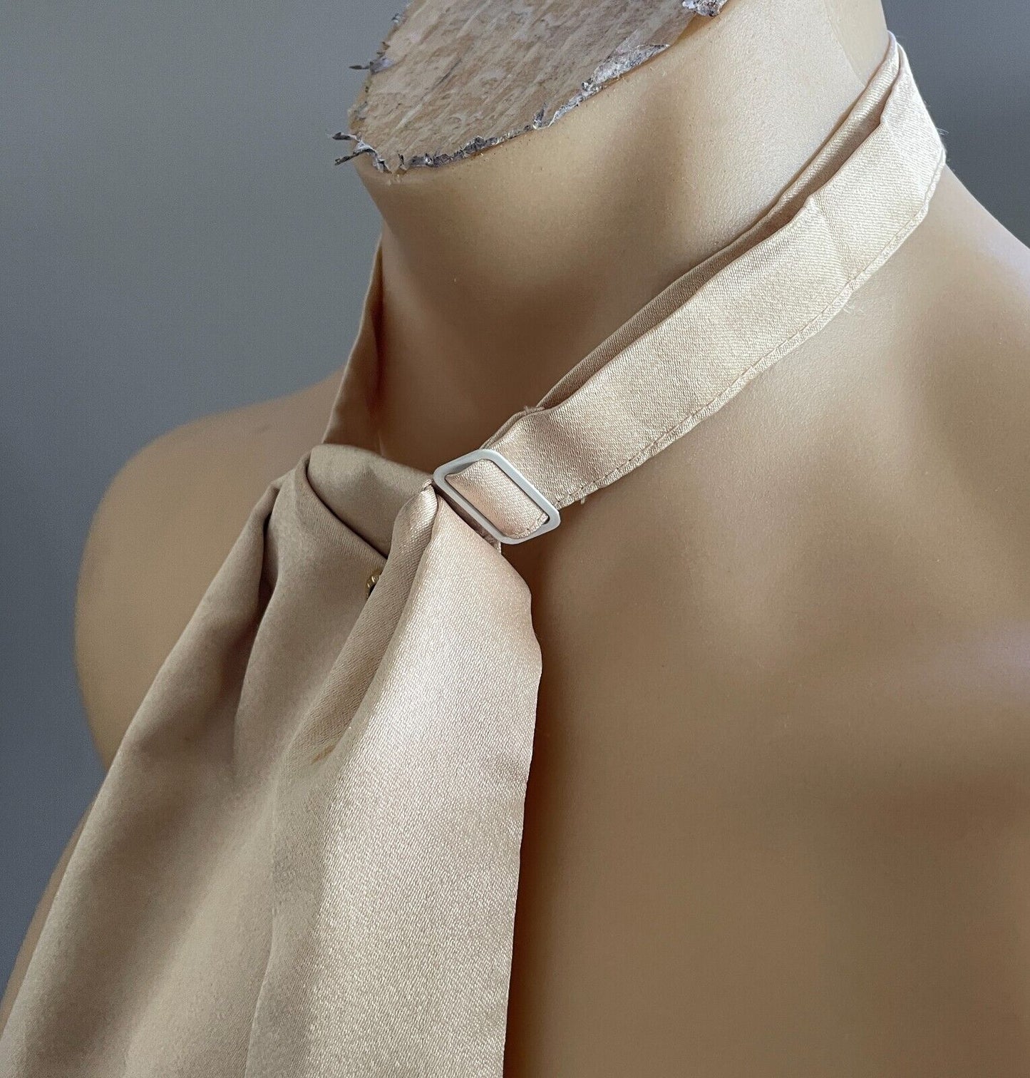 Vintage Mens Pre-Tied Necktie Cravat Soft Gold Puff Adjustable Clasp Closure