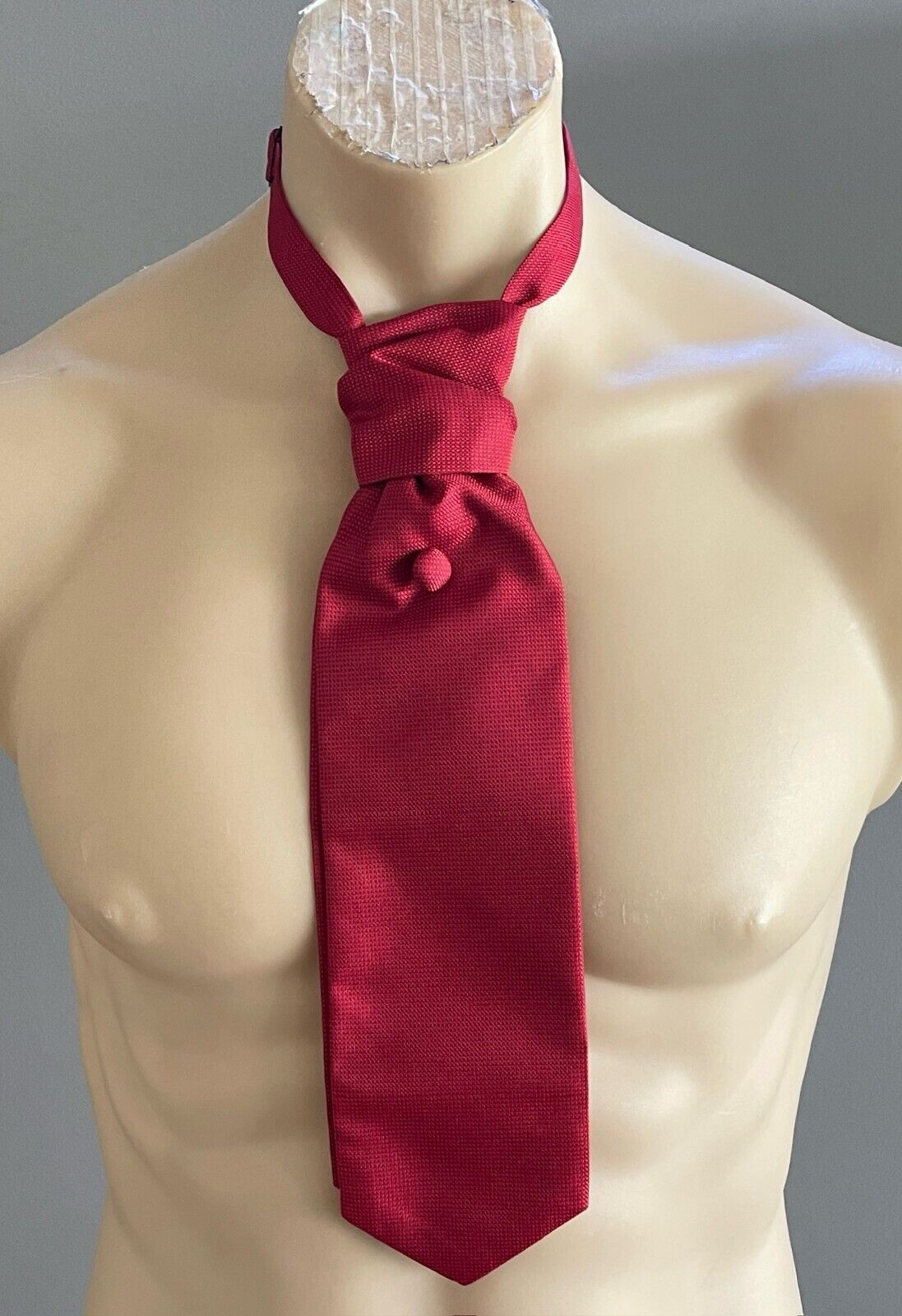 Vintage Mens Pre-Tied Necktie Cravat Red Jacquard Puff Adjustable Clasp Closure