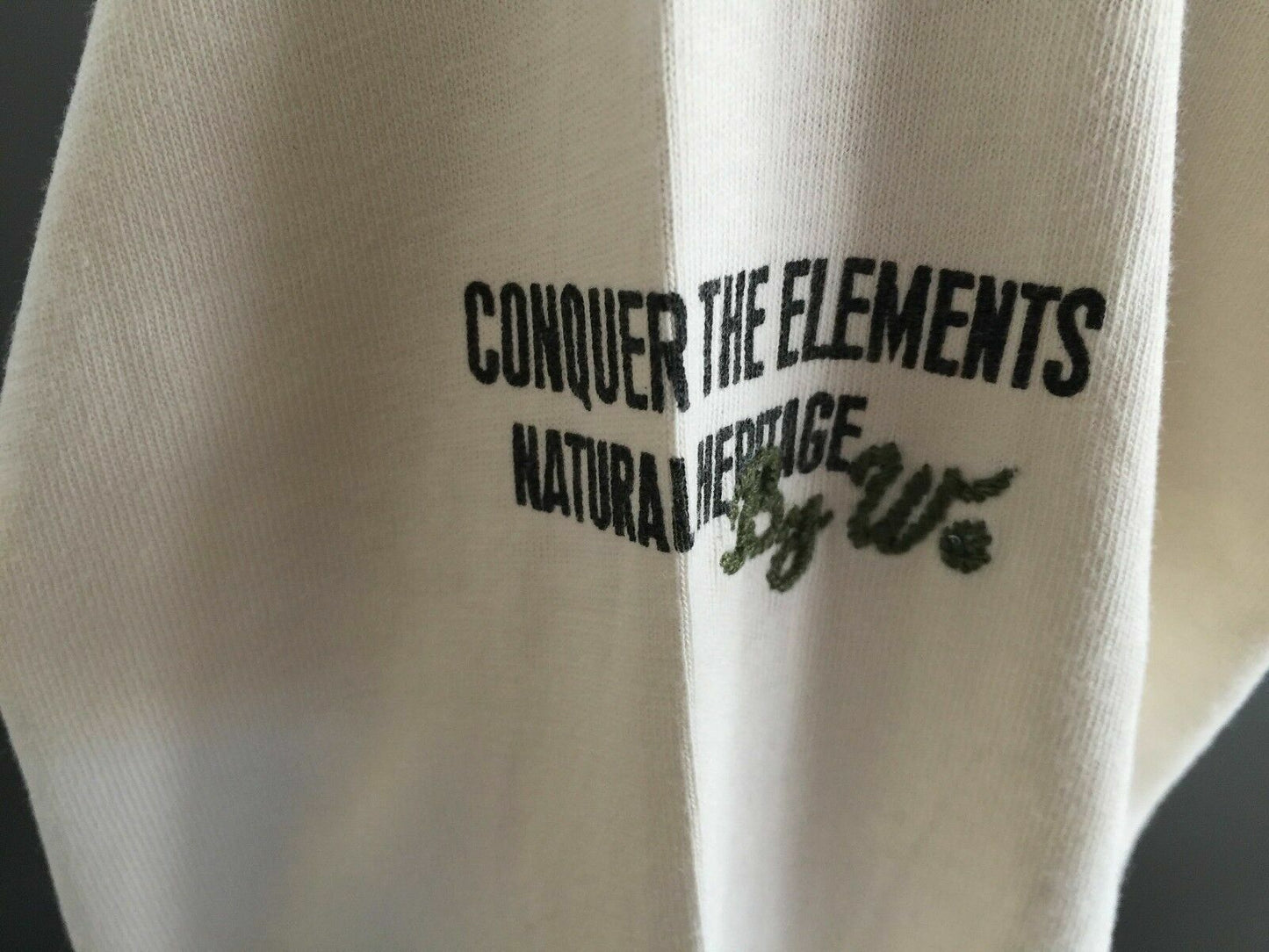 WE "Alaska" Top Motif Off White Long Sleeve T Shirt Mens Size L Souvenir Logo