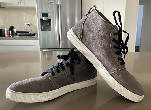 Mens DESERT BOOTS Taupe Suede Upper Lace Up Casual Size 11 style 58671283 UE0116