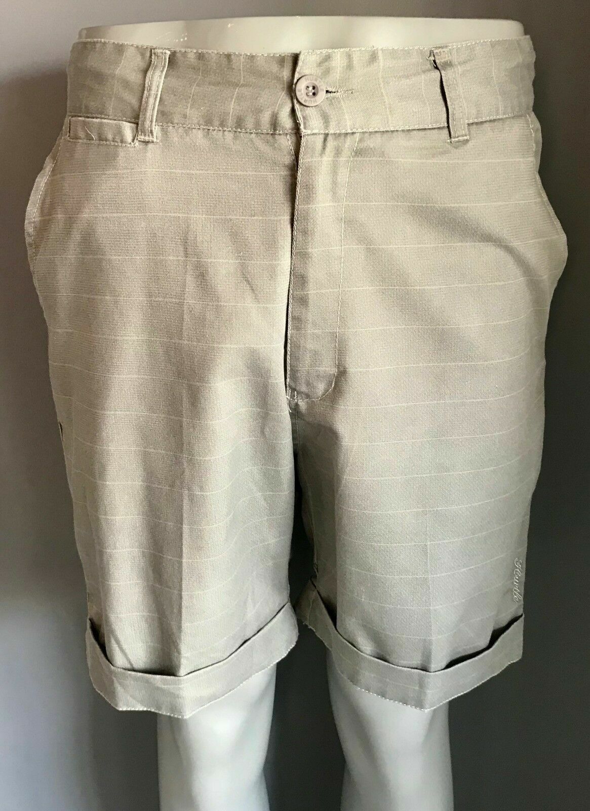 Long Shorts HURTLE Light Khaki Stripe Cuffed Leg Casual  Shorts Mens Size M