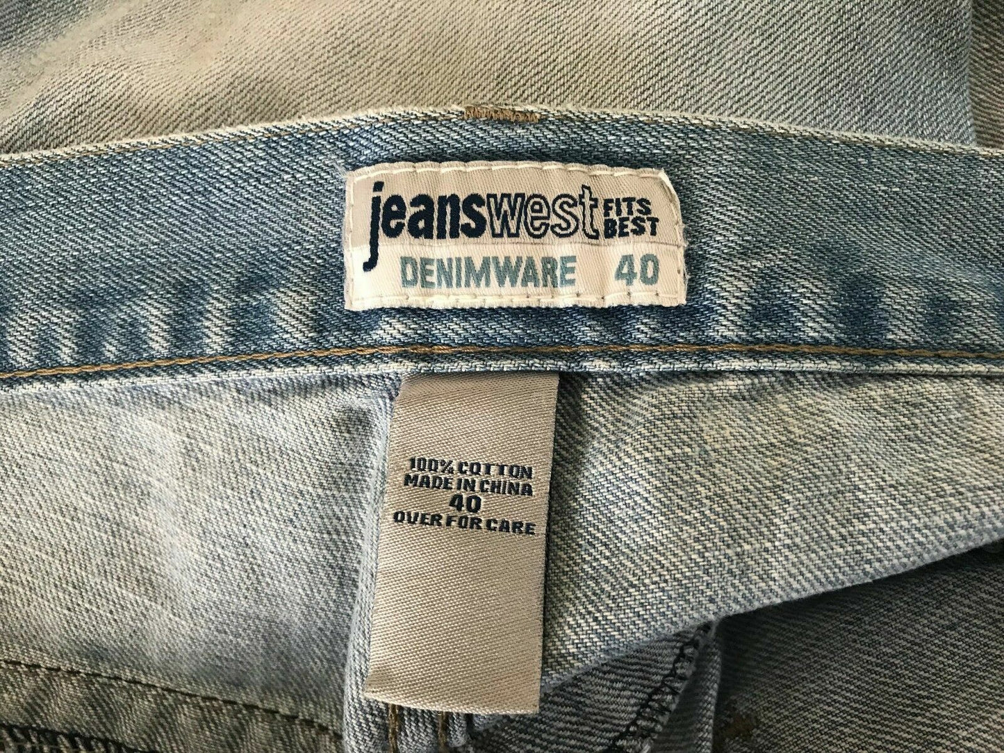 JEANSWEST Denim Shorts Faded Blue Cuffed Casual Mens Size 40 Retro Gems