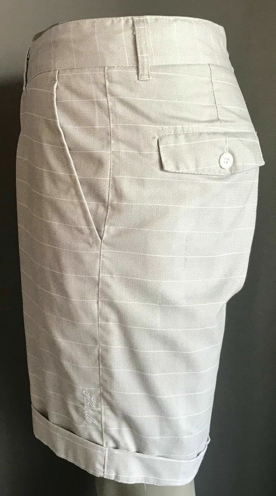 Casual Shorts HURTLE Mens Light Grey & White Stripe Cuffed Hem  Size M