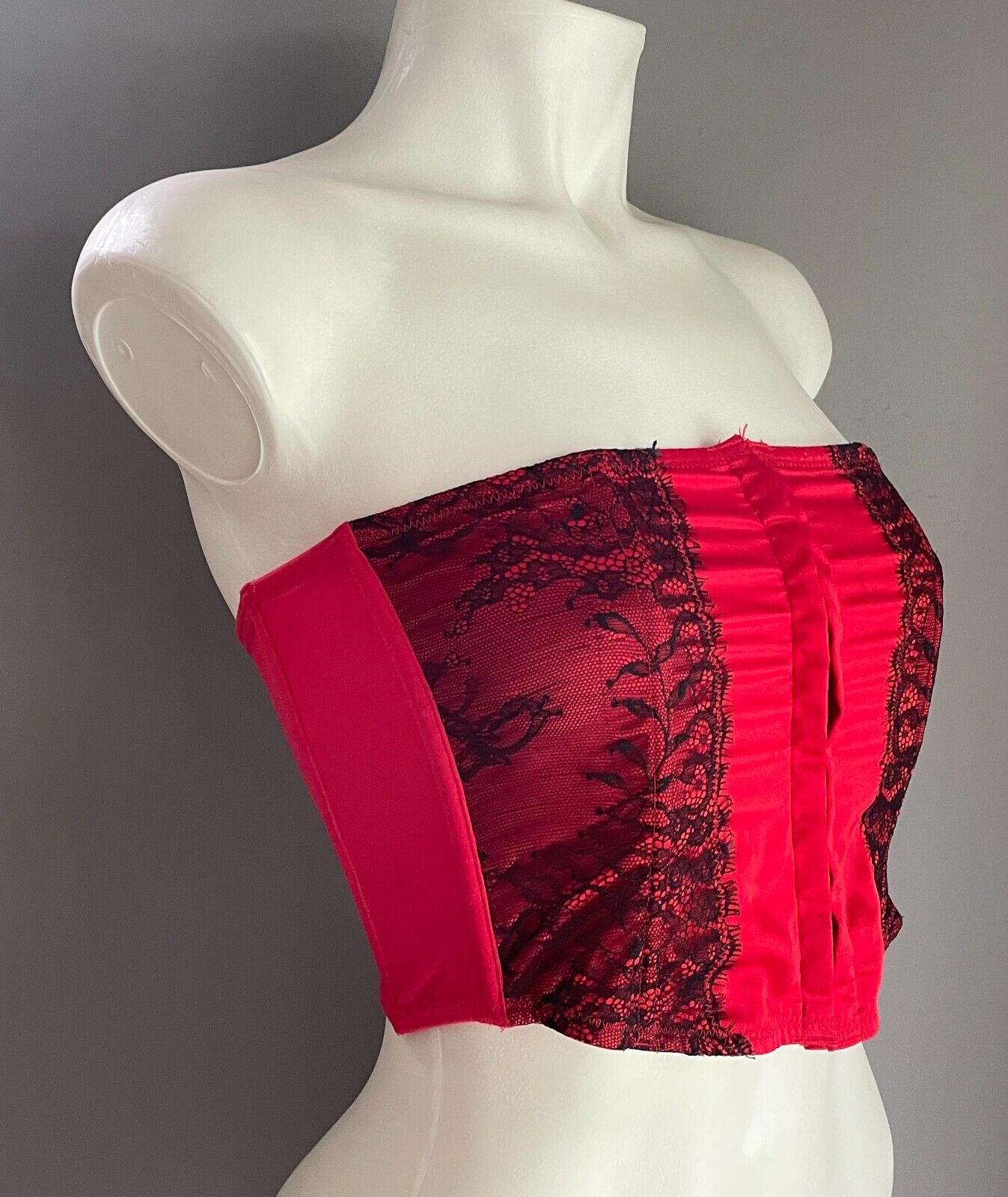 SHORT STORIES Red Corset Hook & Eye Tie Up Closure Black Lace Trim Size 8 *Mark