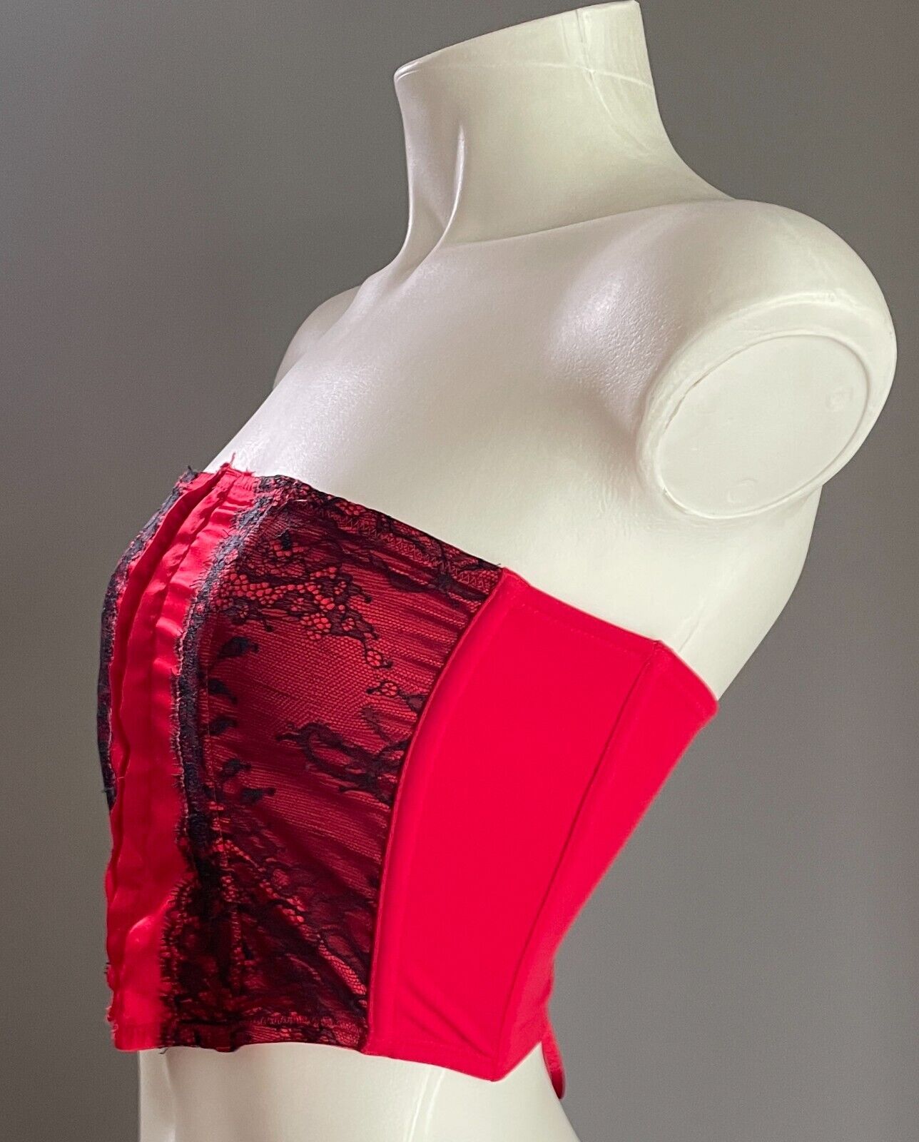 SHORT STORIES Red Corset Hook & Eye Tie Up Closure Black Lace Trim Size 8 *Mark