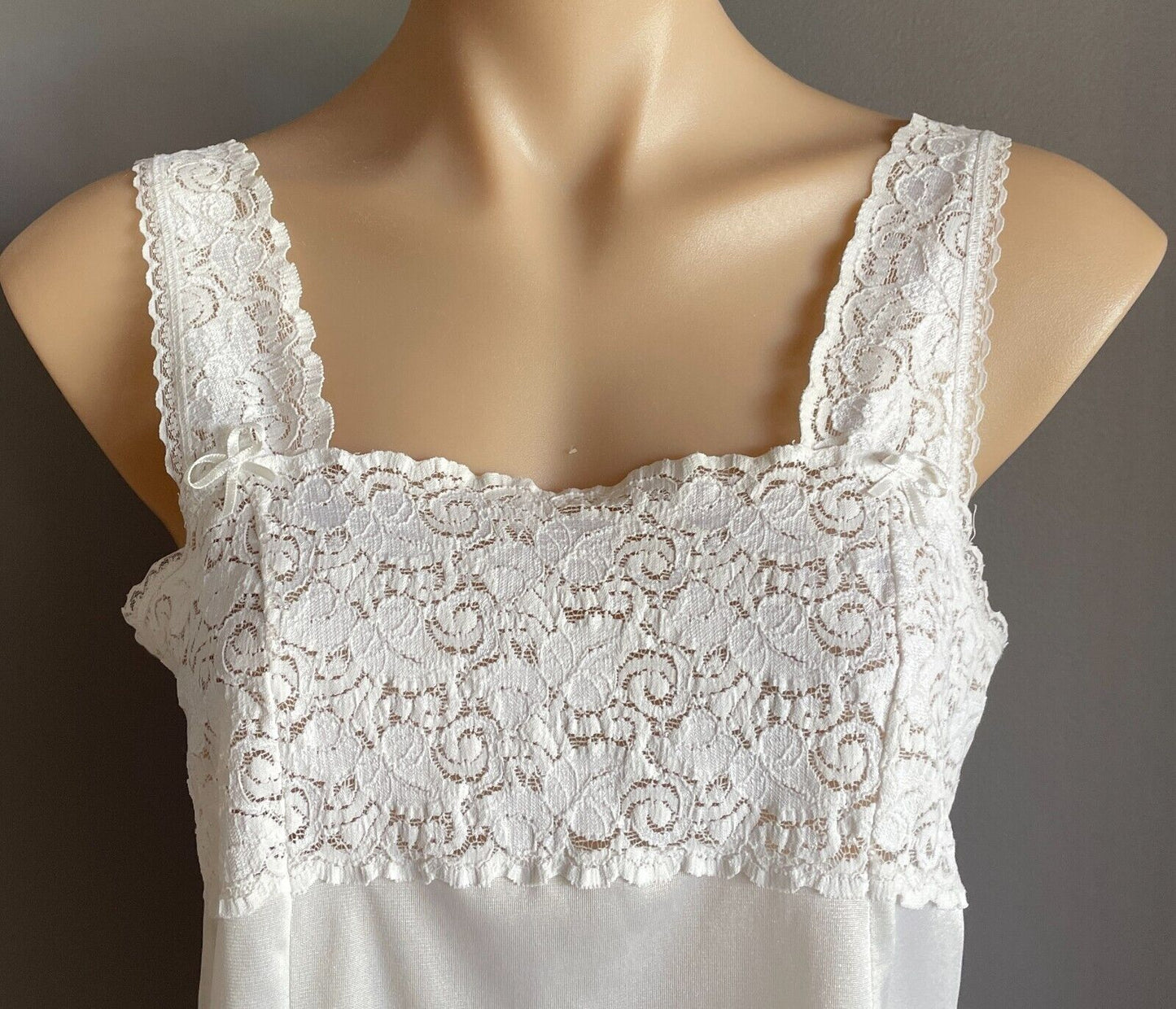 Vintage Nylon Camisole Off White ]Sleeveless Lace Trim Size 10 Cami