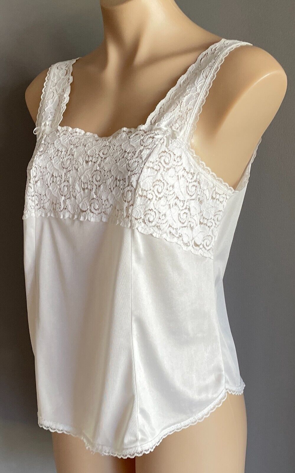 Vintage Nylon Camisole Off White ]Sleeveless Lace Trim Size 10 Cami