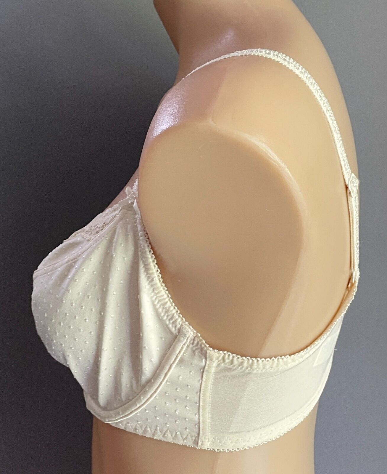 LIMITED EDITION 2 Bra Set Burgundy & Cream Underwire Adjustable Size 34DD 12DD