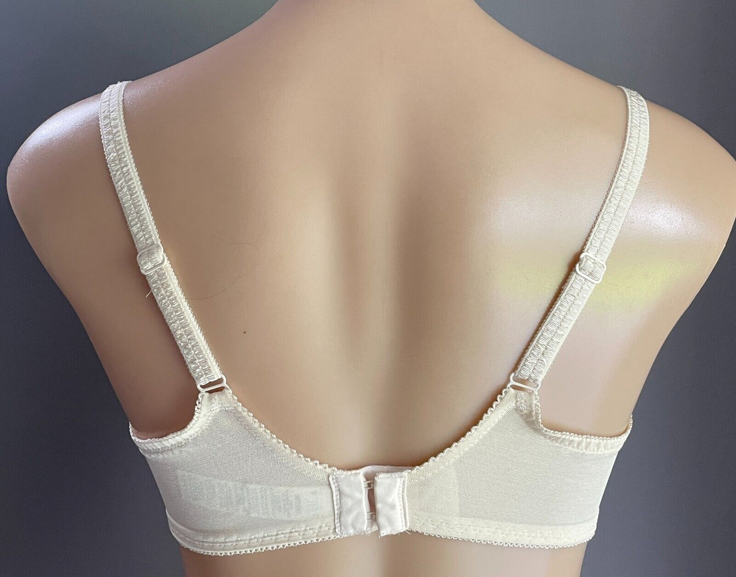 LIMITED EDITION 2 Bra Set Burgundy & Cream Underwire Adjustable Size 34DD 12DD