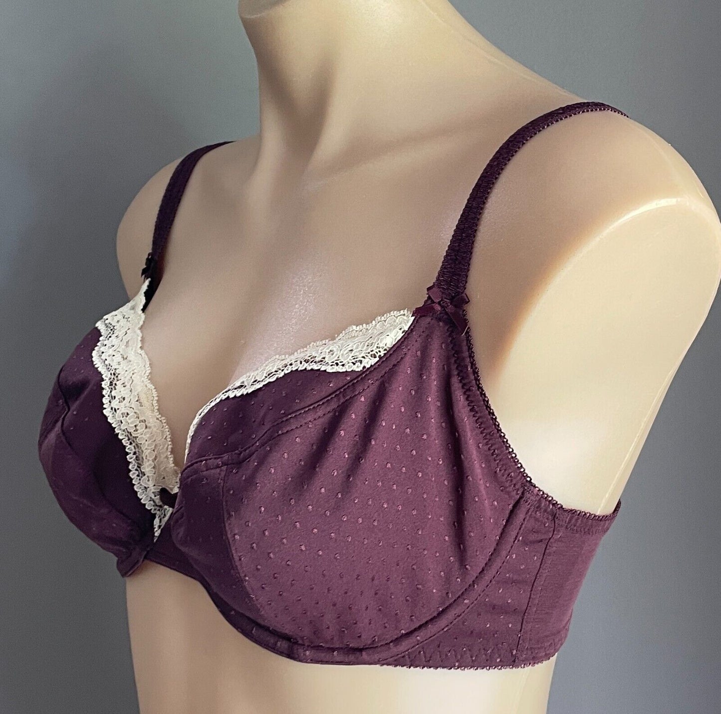 LIMITED EDITION 2 Bra Set Burgundy & Cream Underwire Adjustable Size 34DD 12DD