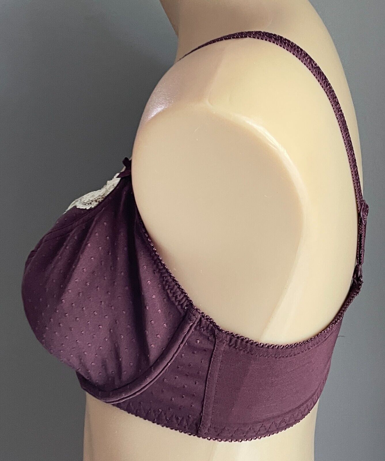 LIMITED EDITION 2 Bra Set Burgundy & Cream Underwire Adjustable Size 34DD 12DD