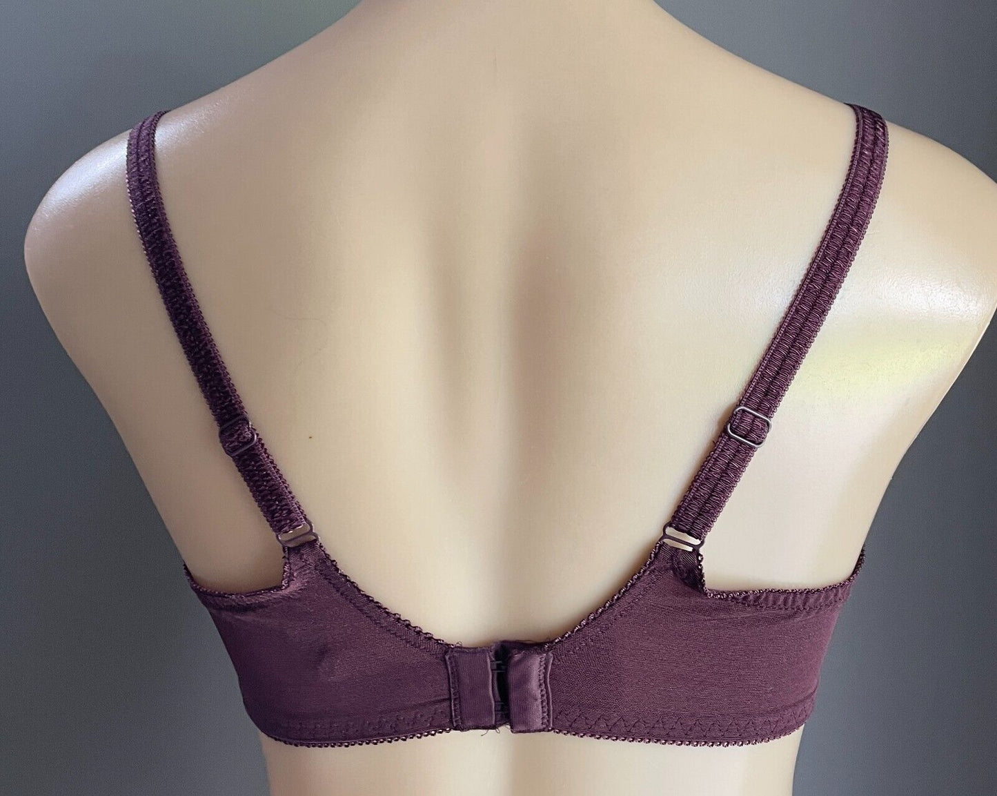 LIMITED EDITION 2 Bra Set Burgundy & Cream Underwire Adjustable Size 34DD 12DD
