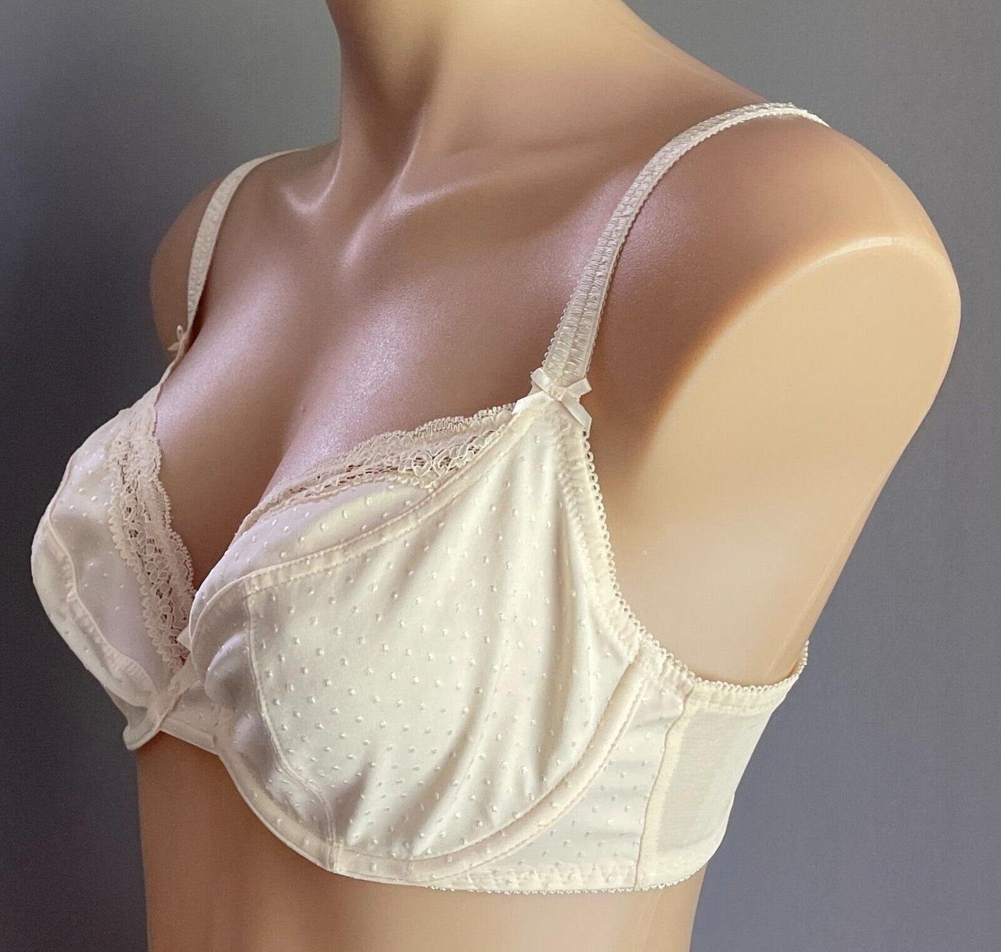 LIMITED EDITION 2 Bra Set Burgundy & Cream Underwire Adjustable Size 34DD 12DD
