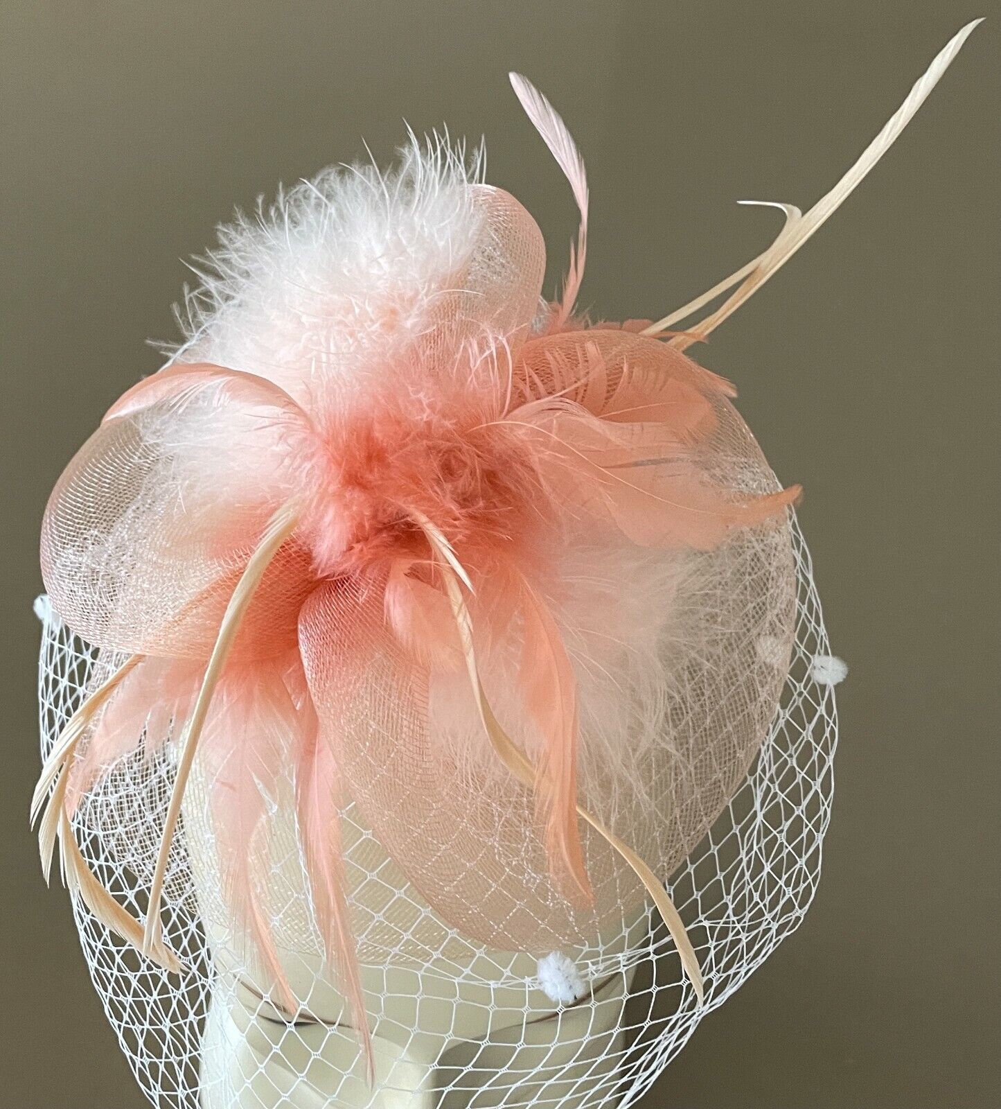 HAIR FASCINATOR Peach Colour Clip On Feather & Net Trim Ladies Headband One Size