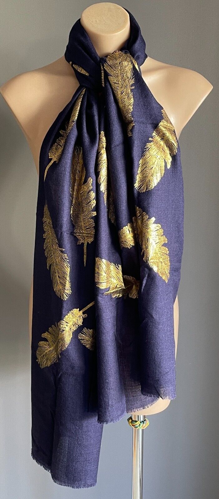 PASHMINA Scarf Blue and Gold Feather Print Rectangle NEW in Pack Gorgeous