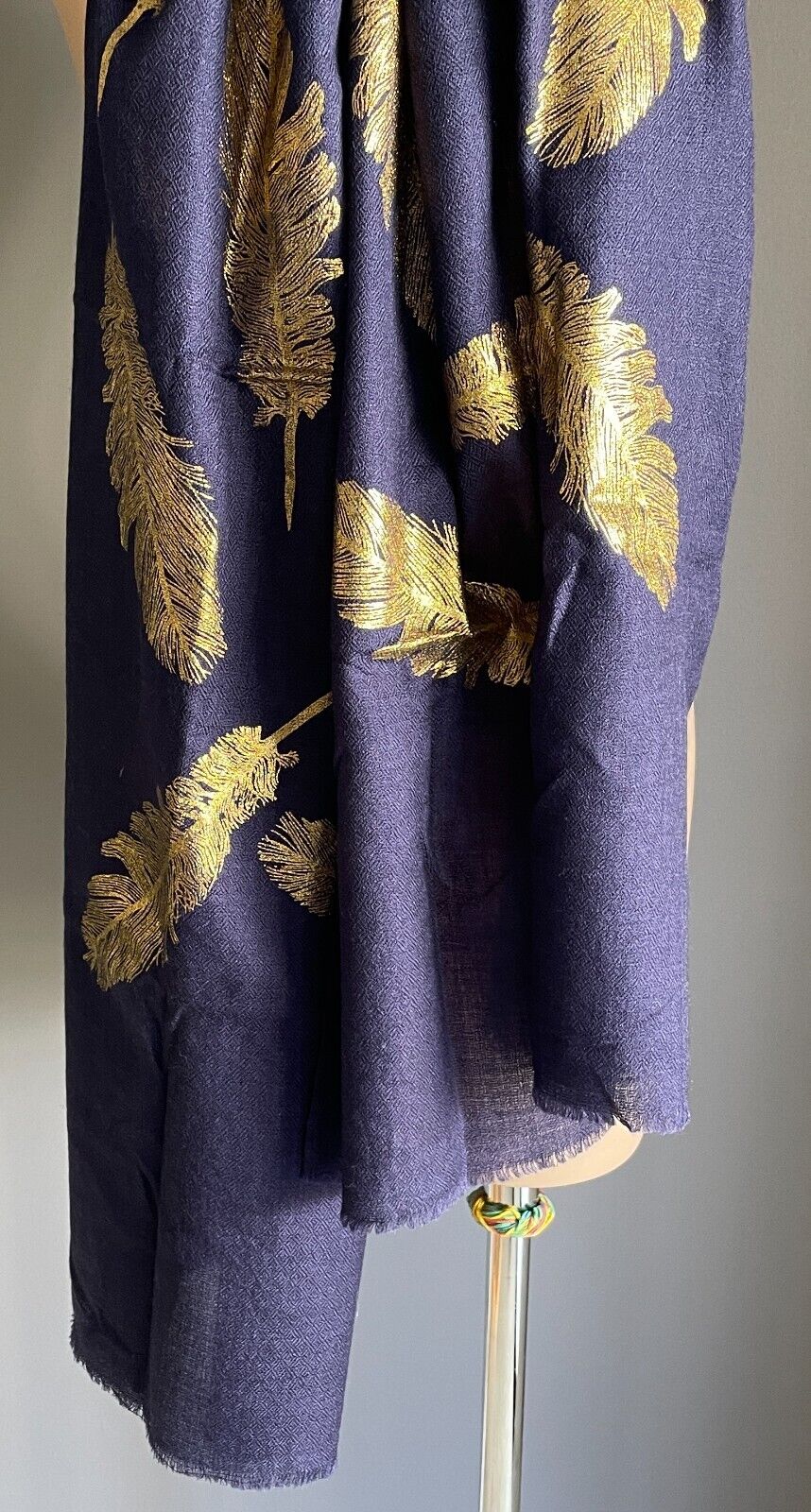 PASHMINA Scarf Blue and Gold Feather Print Rectangle NEW in Pack Gorgeous