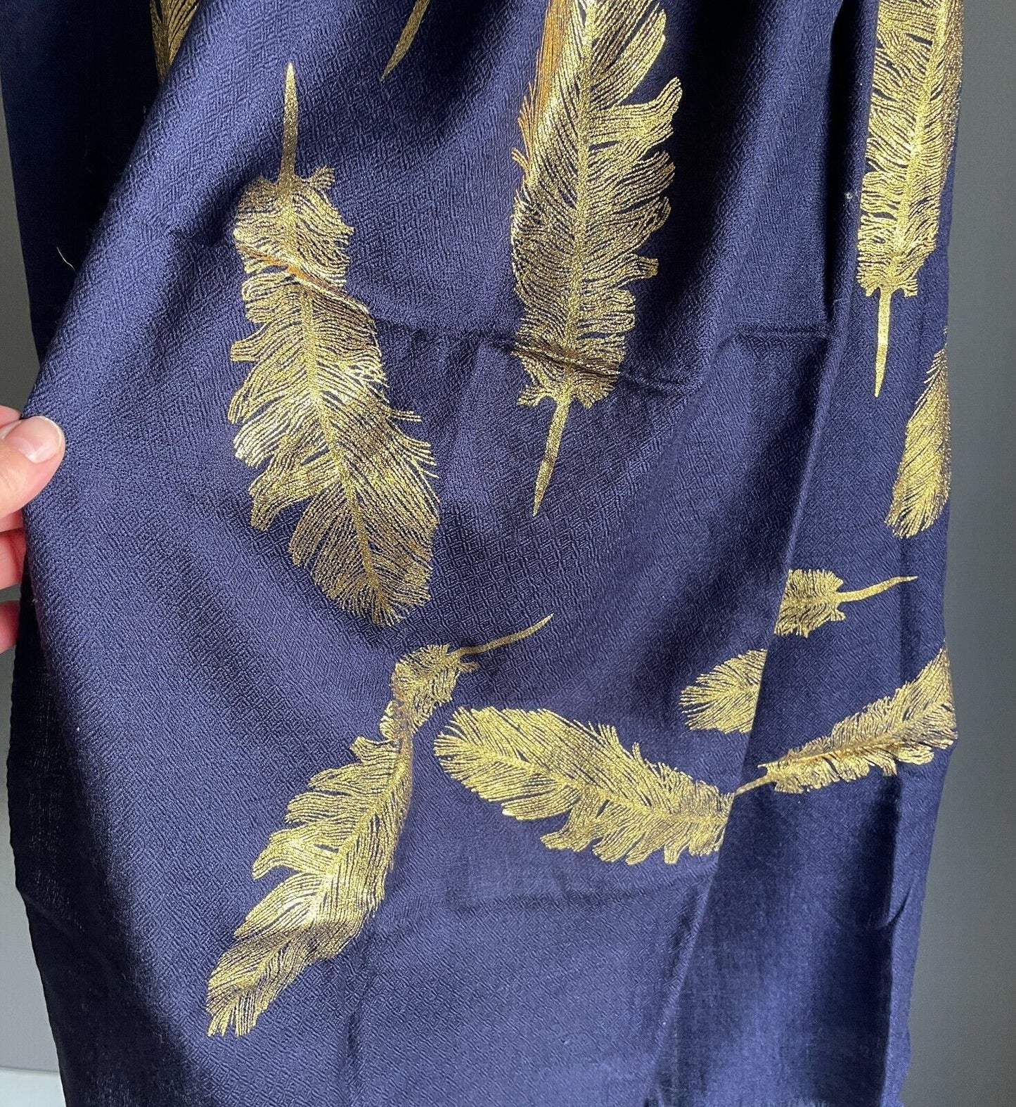 PASHMINA Scarf Blue and Gold Feather Print Rectangle NEW in Pack Gorgeous