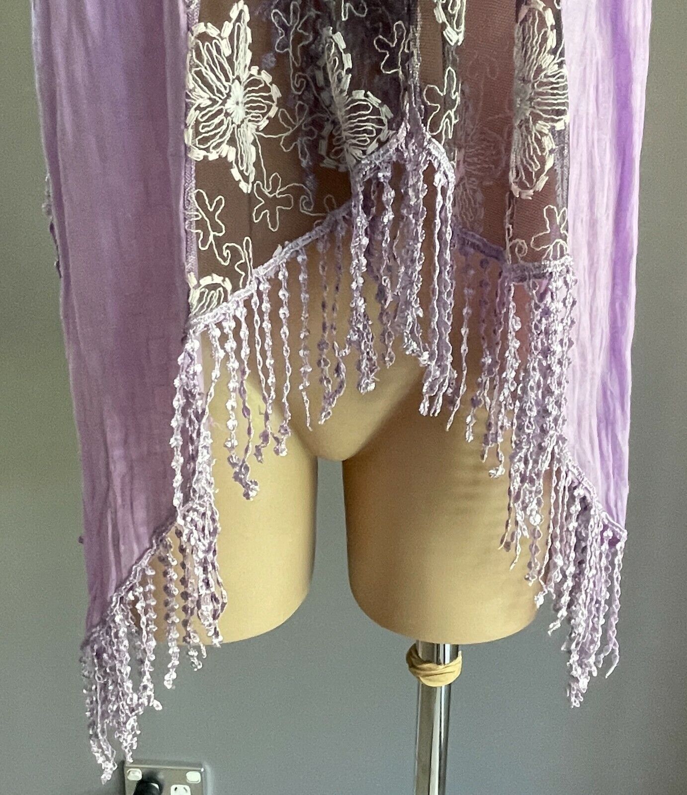 SCARF Mauve & Black Net w Pink & Grey Floral Embroidery Purple Lace w Fringe