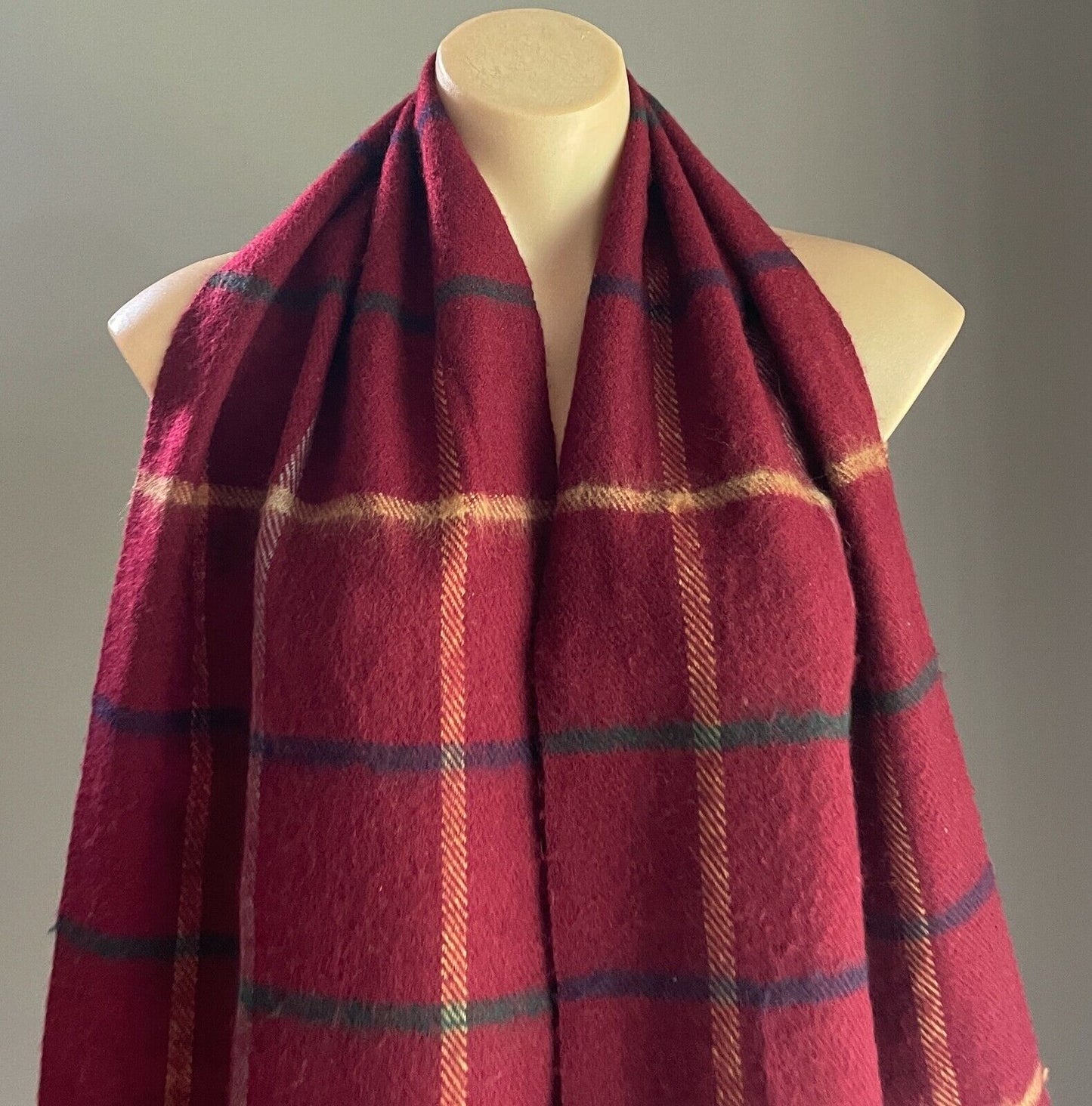 Mens Neck Scarf w Fringe Acrylic Knit Scarf Burgundy Check Plaid Vintage NEW