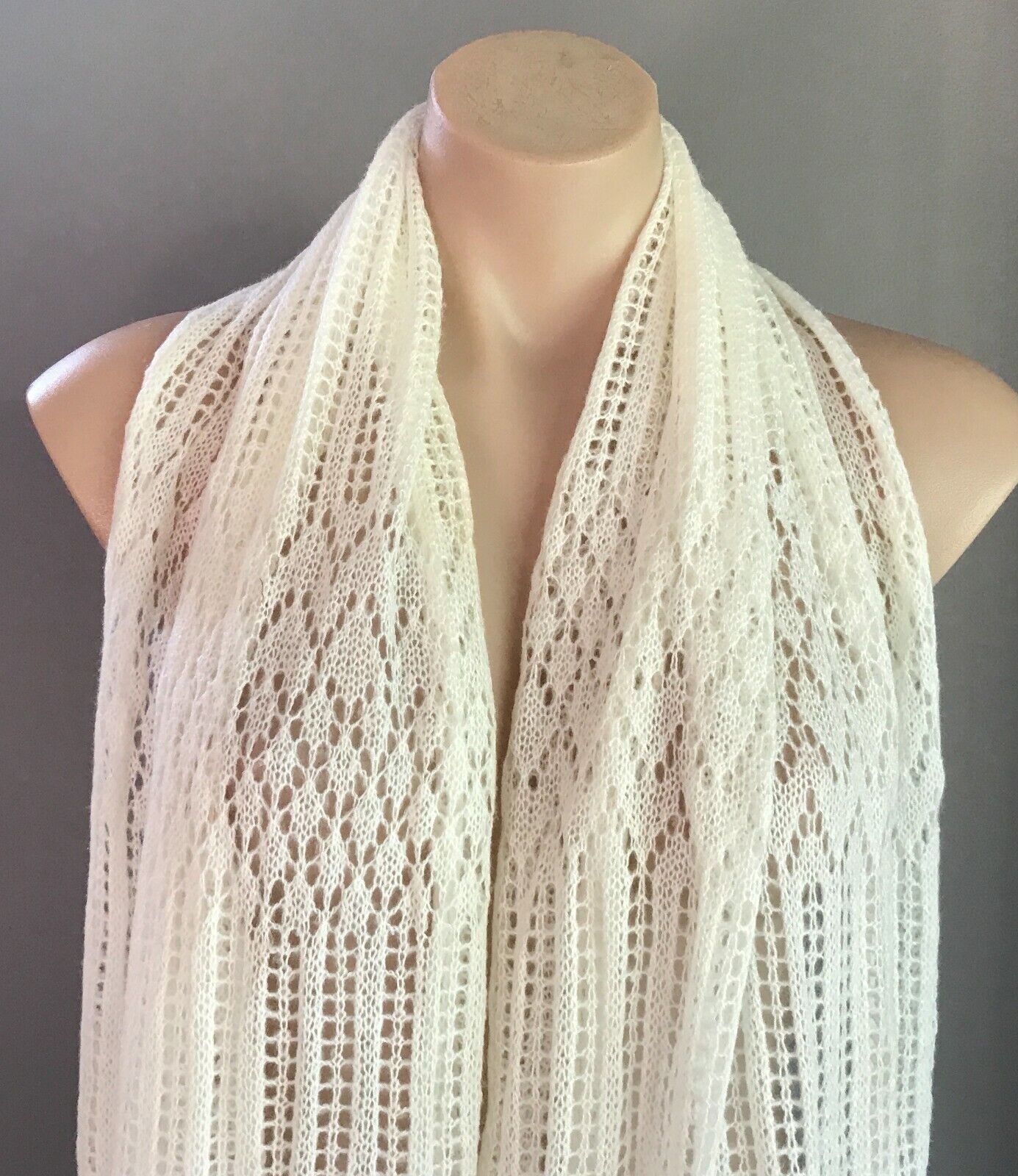 AMBER ROSE Neck Scarf Off White Decorative Knit Stitch Wide Rectangle NEW