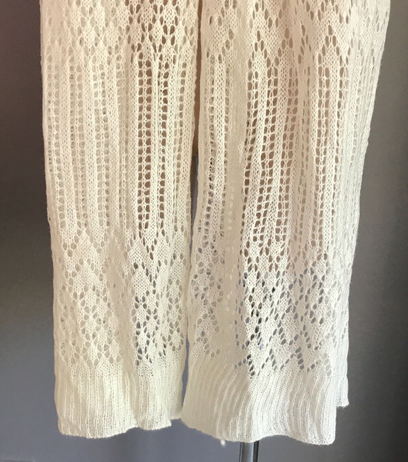 AMBER ROSE Neck Scarf Off White Decorative Knit Stitch Wide Rectangle NEW