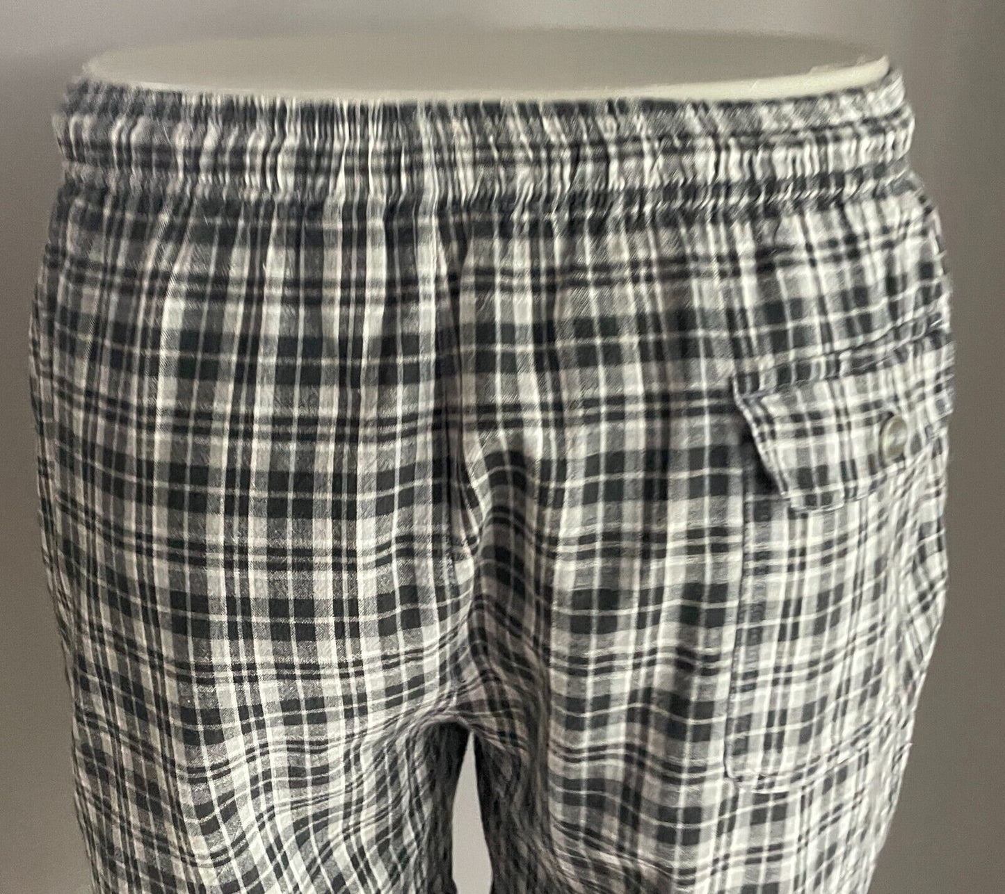 2 Pairs Mens Shorts Size L Elastic Waist Grey Black & Blue Yellow White Check