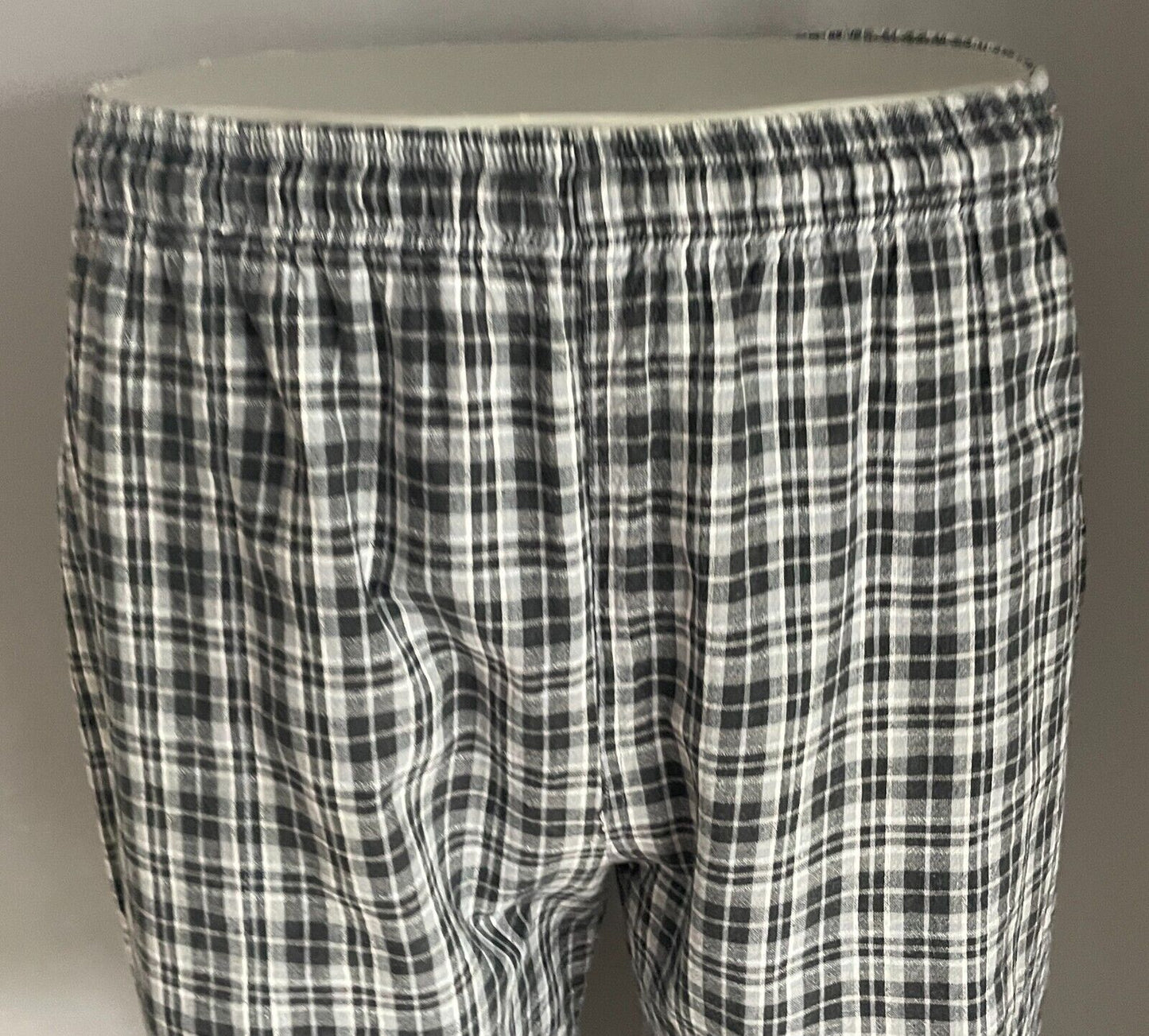 2 Pairs Mens Shorts Size L Elastic Waist Grey Black & Blue Yellow White Check