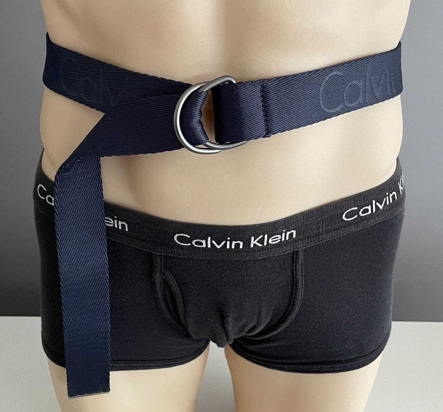 CALVIN KLEIN JEANS Mens Belt Embossed Navy Utility Sz 34 Waist 115cm 4cm Wide
