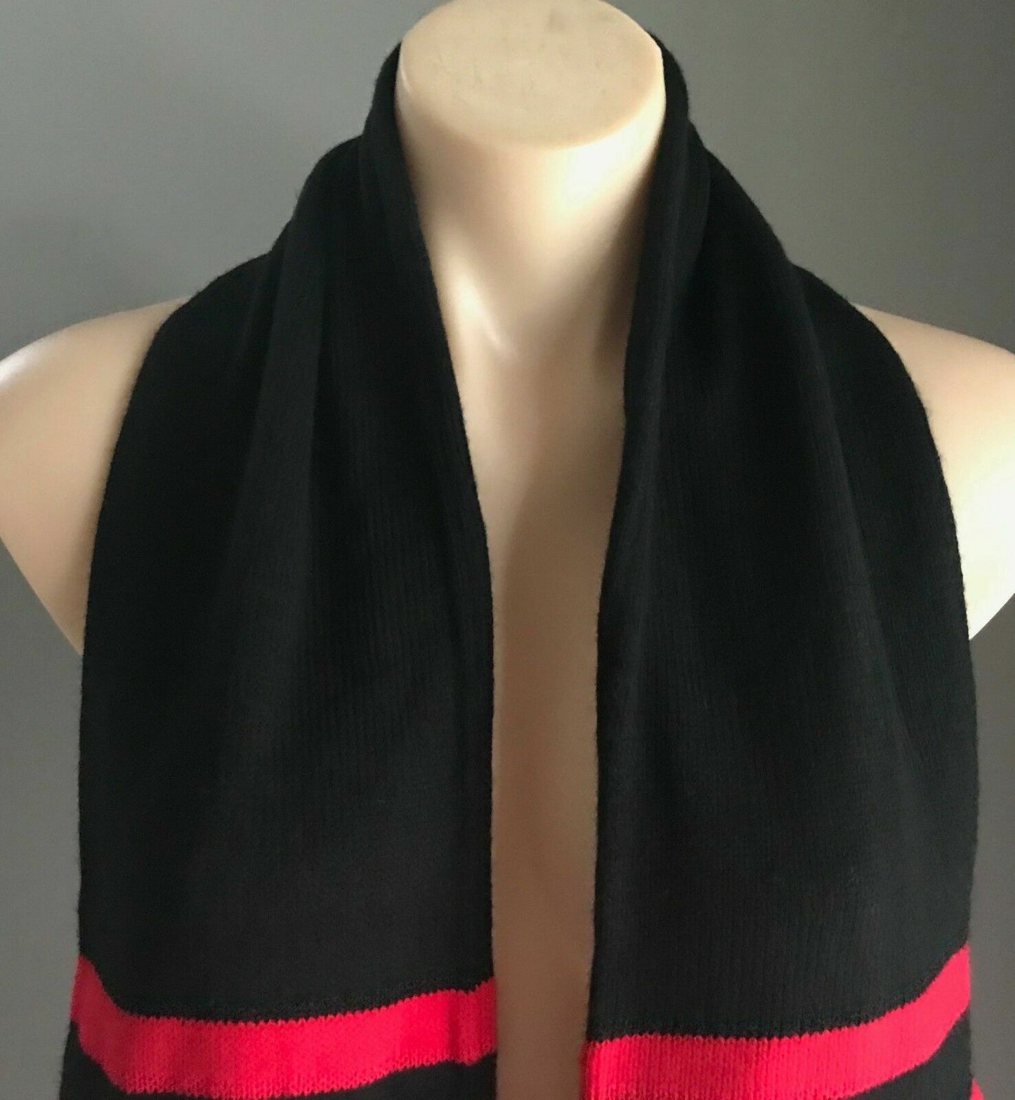 Fan Scarf ESSENDON BOMBERS 2007 AFL Red & Black Knit Fringed Football Supporter