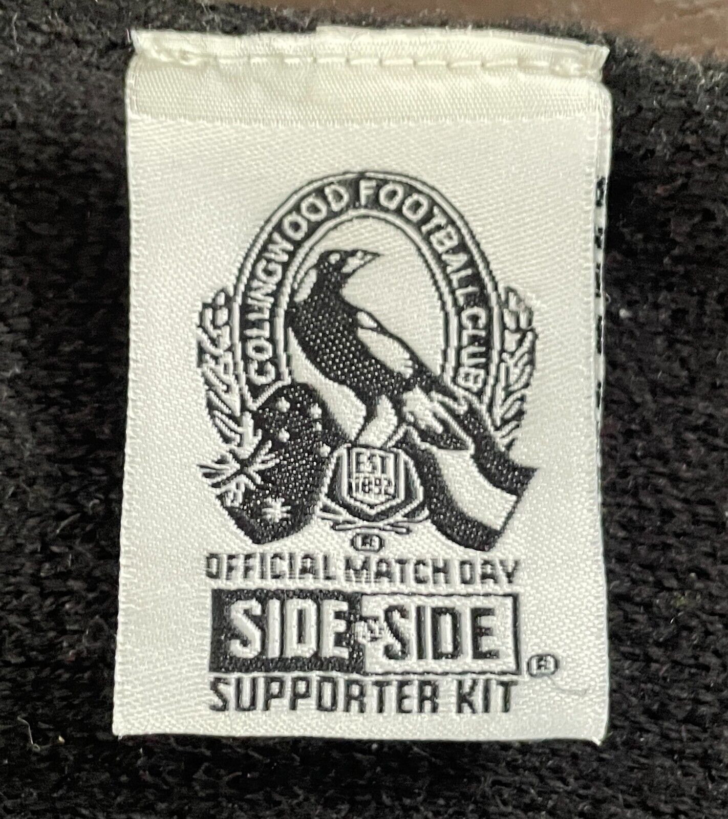 Fan Scarf COLLINGWOOD MAGPIES AFL Black White Knit Fringed Member 2013 Supporter