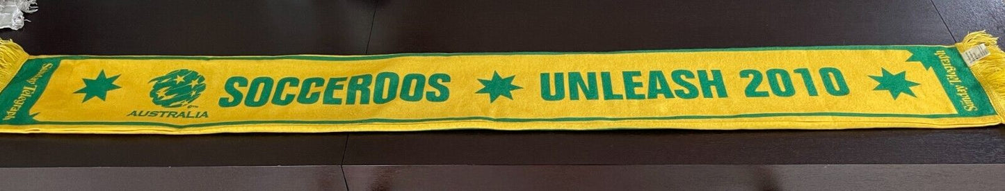Fan Scarf SOCCEROOS GO AUSTRALIA 2010 Green Gold Fringed Football Soccer Promo