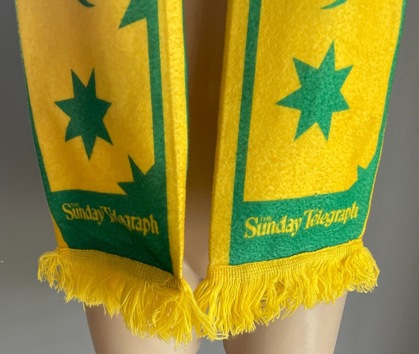 Fan Scarf SOCCEROOS GO AUSTRALIA 2010 Green Gold Fringed Football Soccer Promo