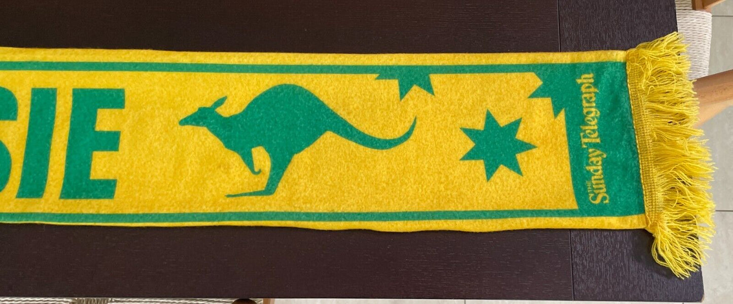 Fan Scarf SOCCEROOS GO AUSTRALIA 2010 Green Gold Fringed Football Soccer Promo