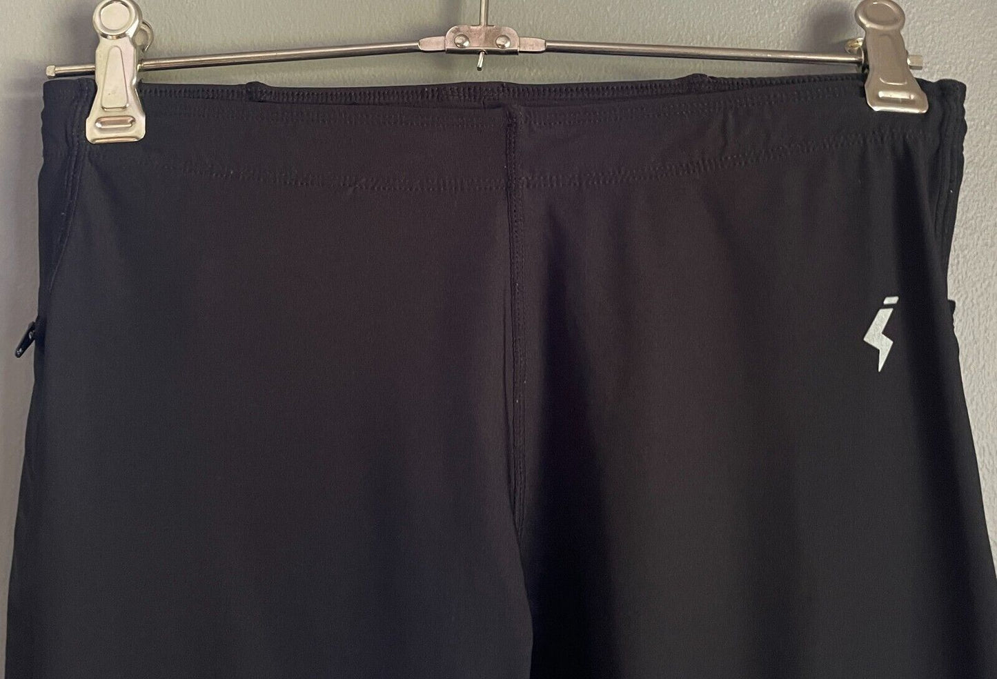 INSPORT ATHLETIC Running Black 3/4 Tights Gym Sports Size 10 Activewear