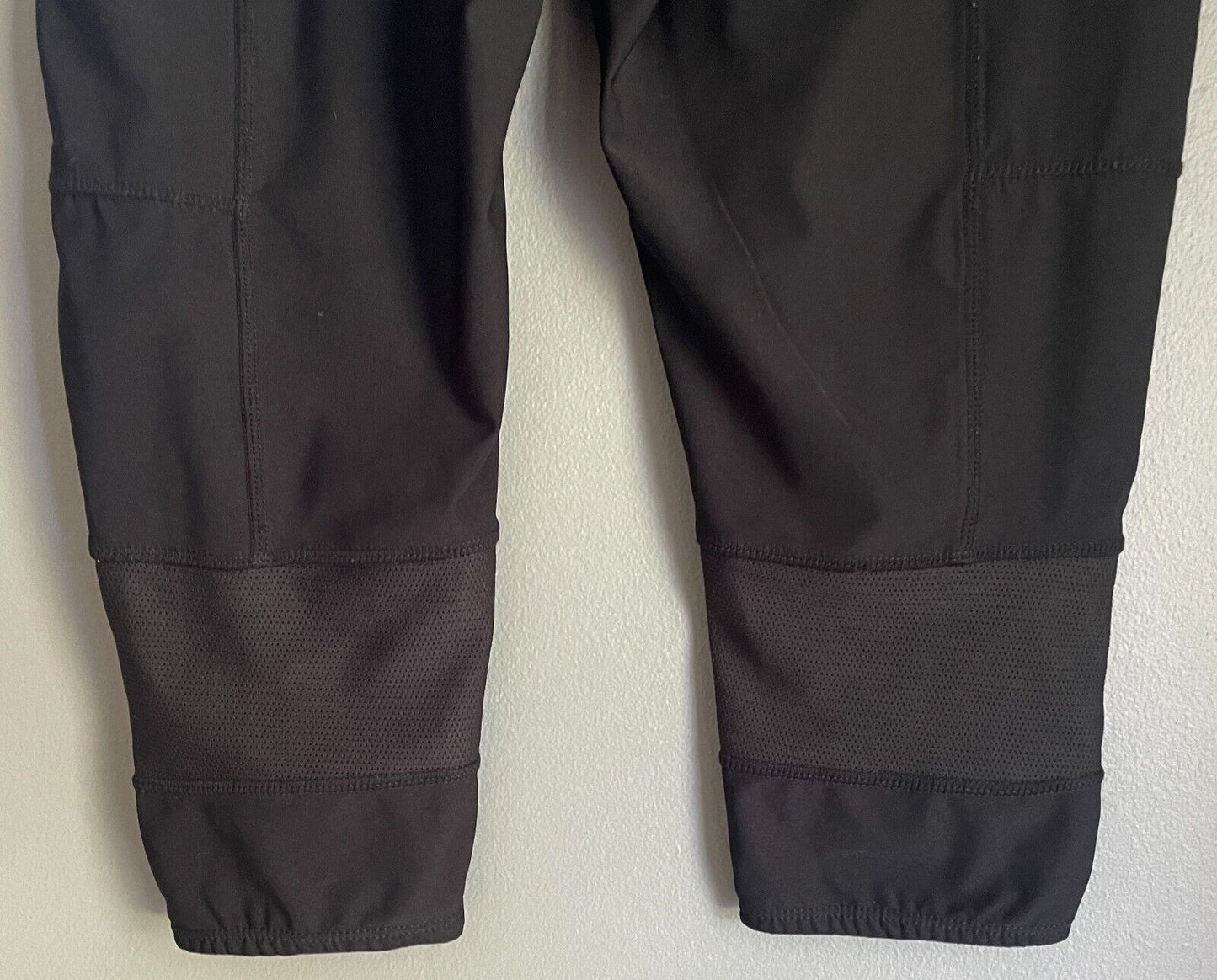 INSPORT ATHLETIC Running Black 3/4 Tights Gym Sports Size 10 Activewear