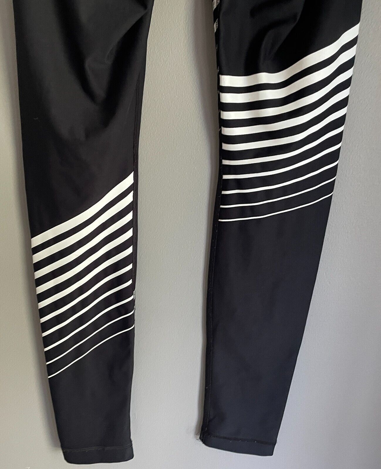 Leggings 90 DEGREES BY REFLEX Full Length White Trim Sz M Gym Activewear Pants
