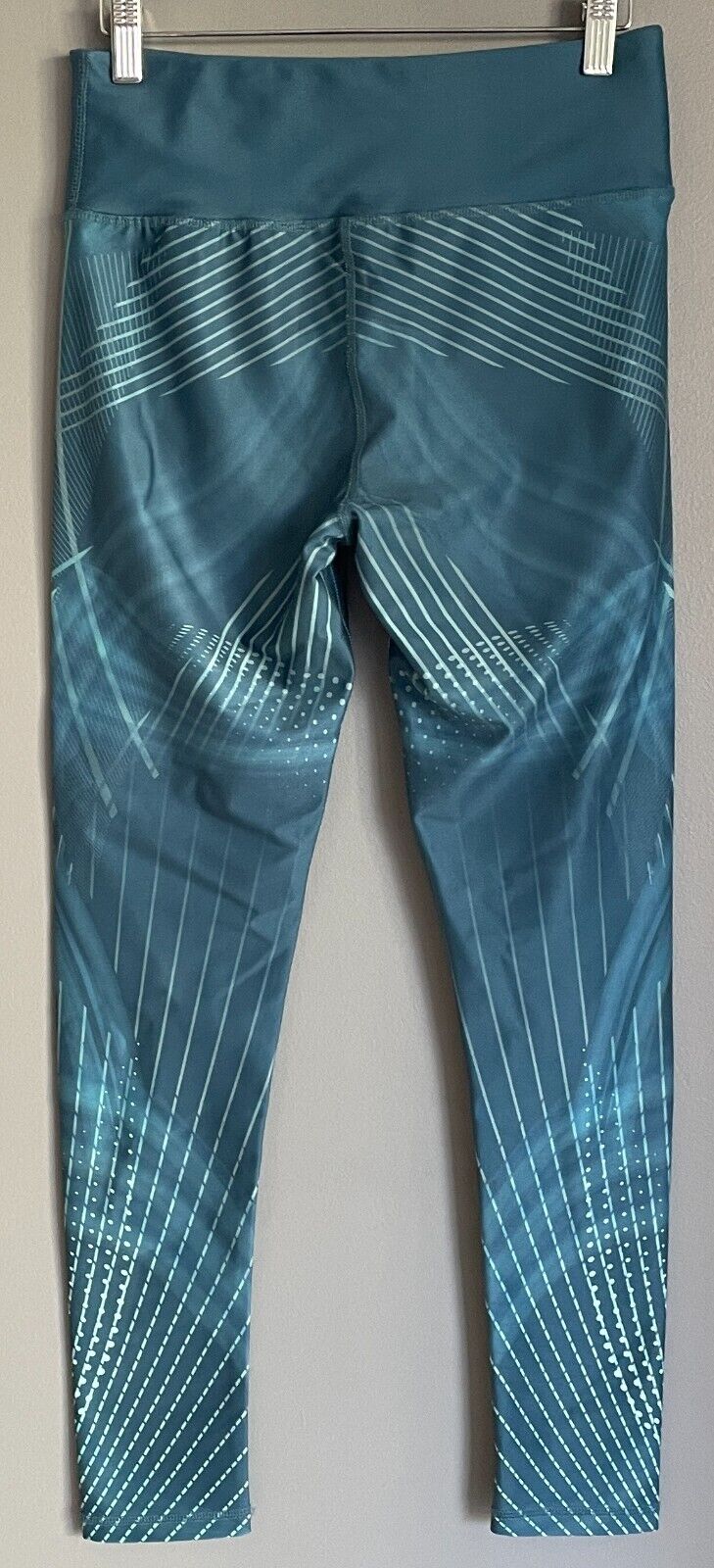 MICHELLE BRIDGES REPREVE Leggings Sage Green Print 7/8 Active Pants Gym Size 10