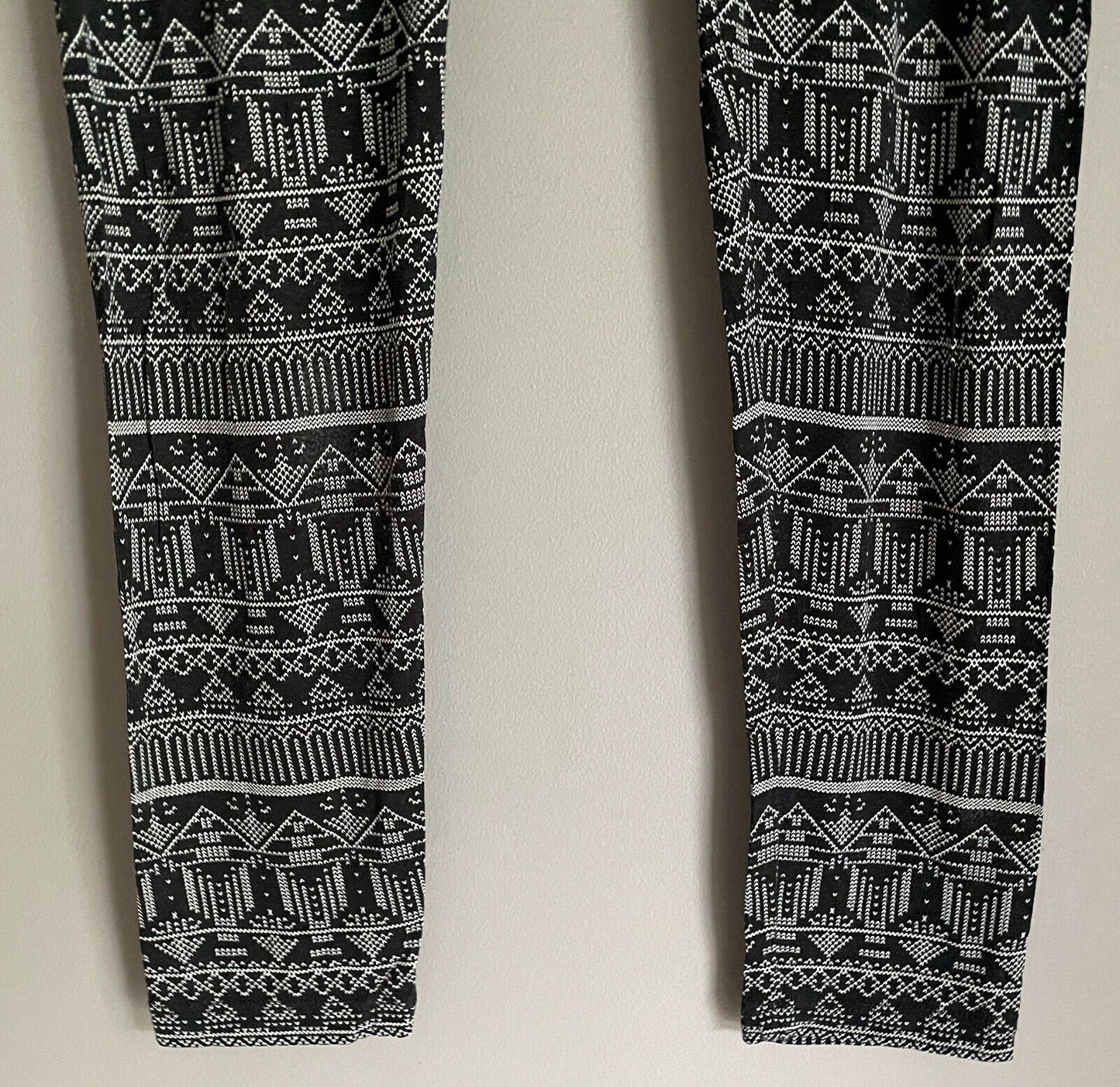 FREE FUSION Leggings Stretch Black & White Geo Print 7/8 Light Size 12 Casual