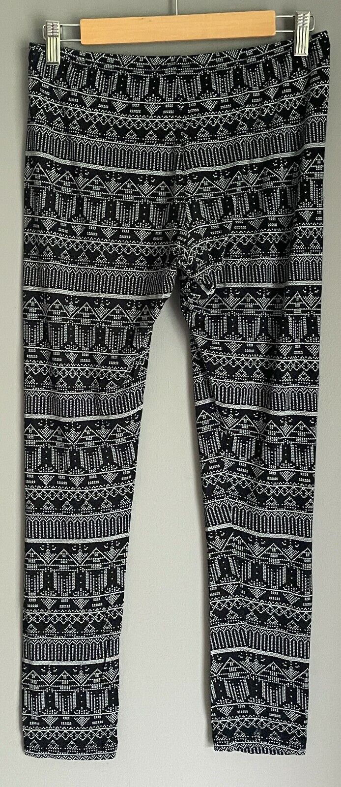 FREE FUSION Leggings Stretch Black & White Geo Print 7/8 Light Size 12 Casual